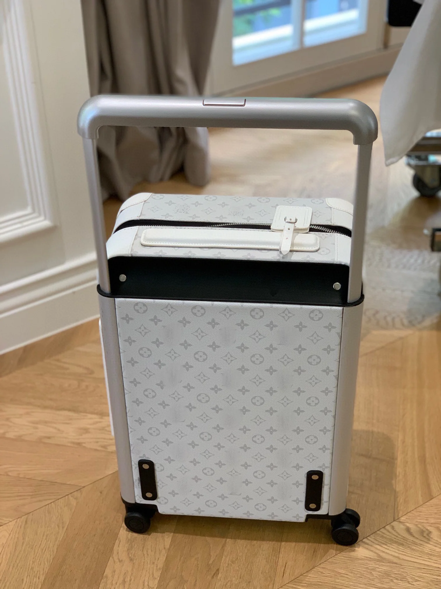 LV Suitcases 38x55x21cm,20inch 980202607010009 - Image 5