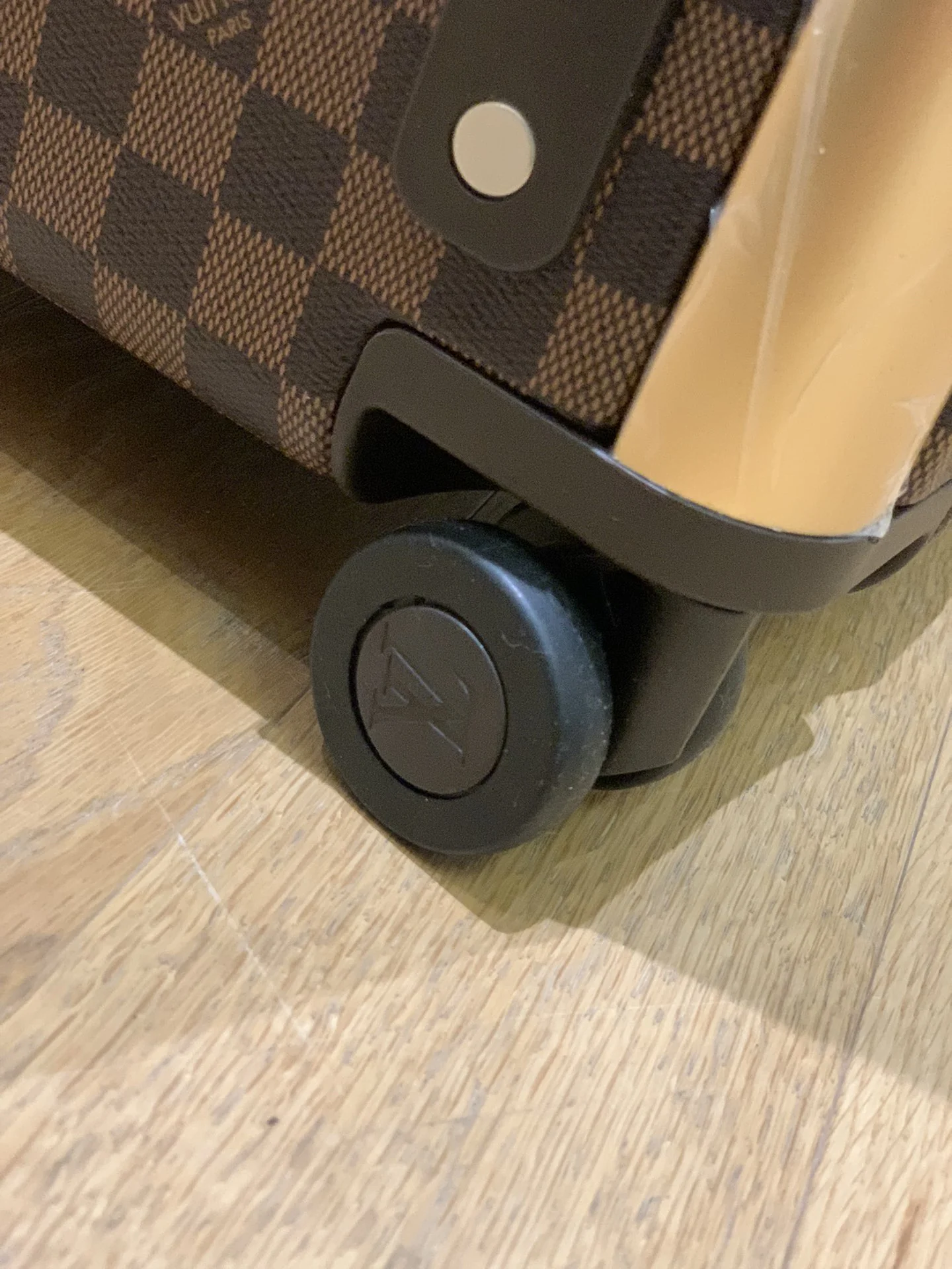 LV Suitcases 38x55x21cm,20inch 980202607010012 - Image 5