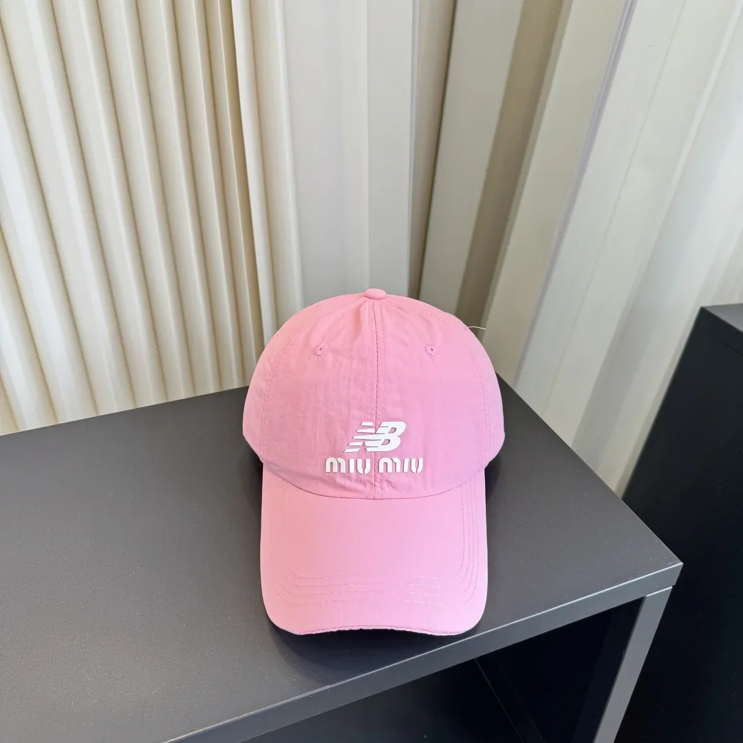 MIU MIU Hats & Caps 43202607020539