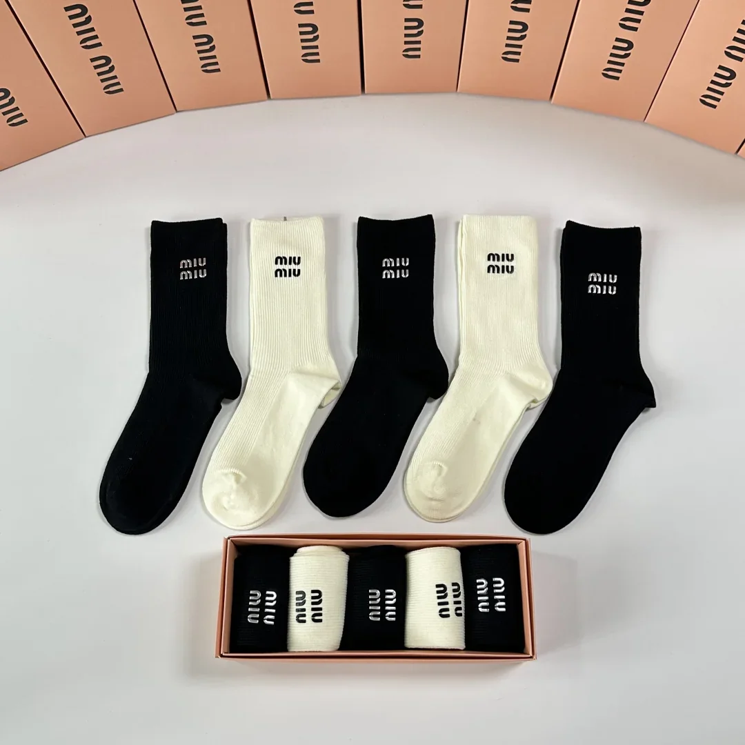 MIU MIU Socks 50202607020548 - Image 2