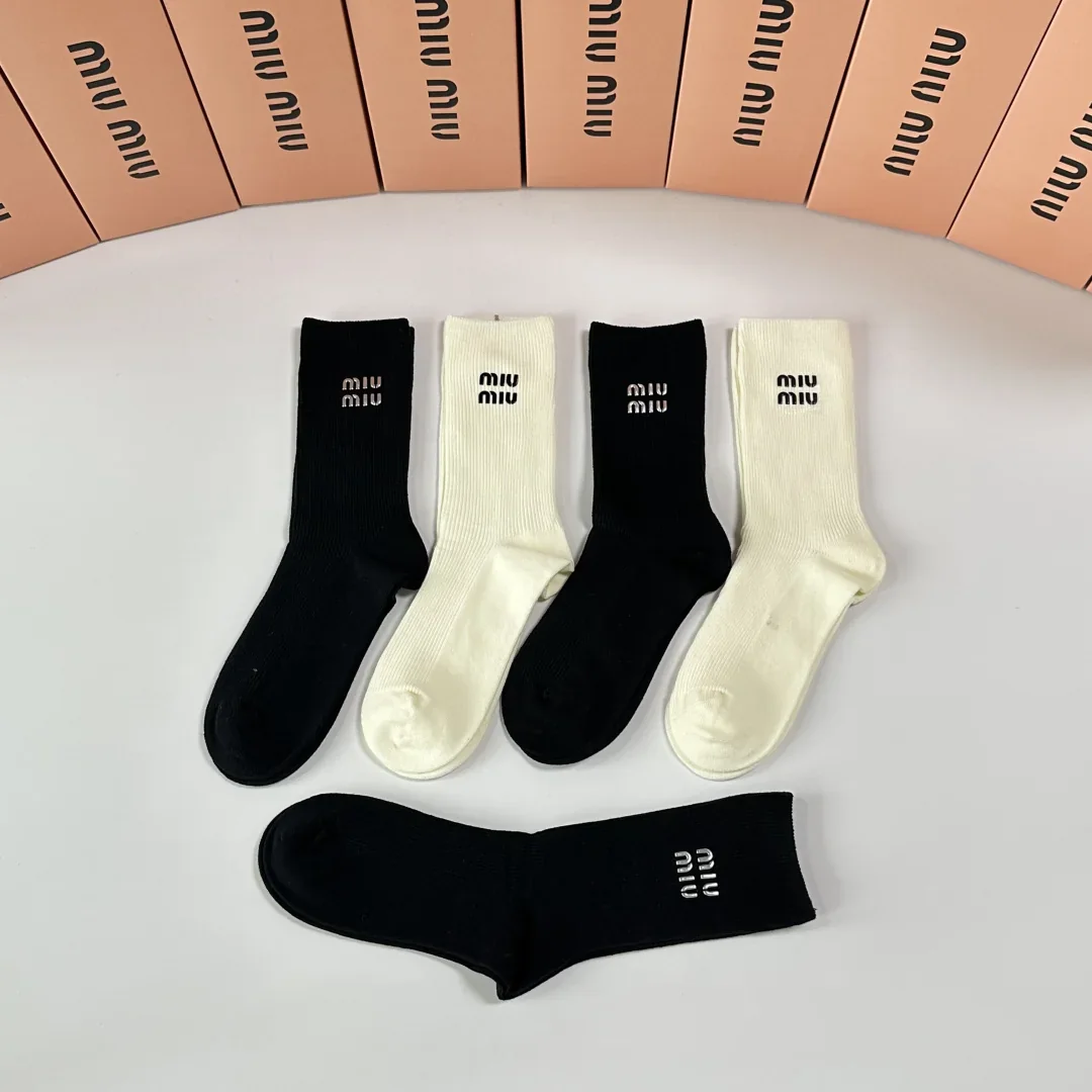 MIU MIU Socks 50202607020548 - Image 3