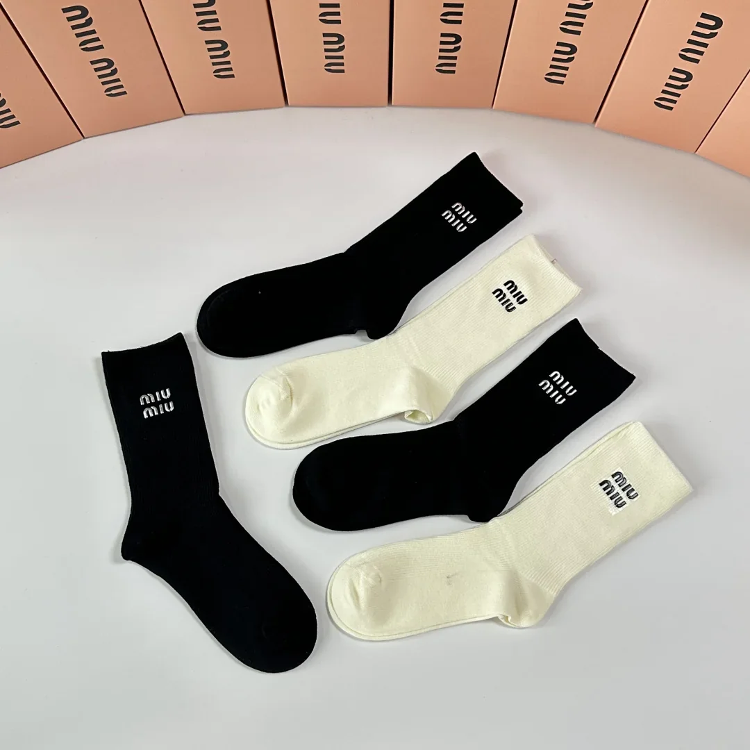 MIU MIU Socks 50202607020548 - Image 4