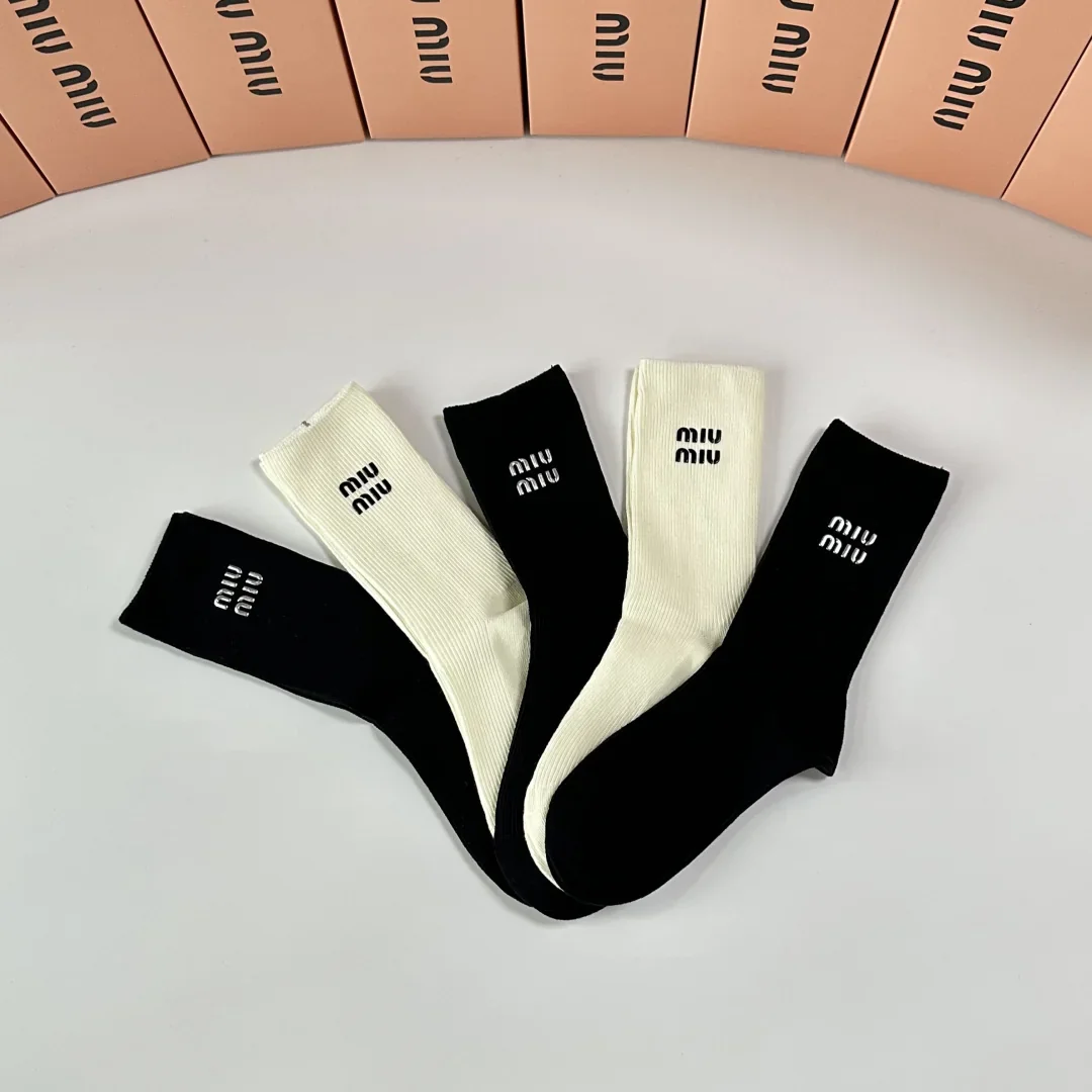 MIU MIU Socks 50202607020548 - Image 6