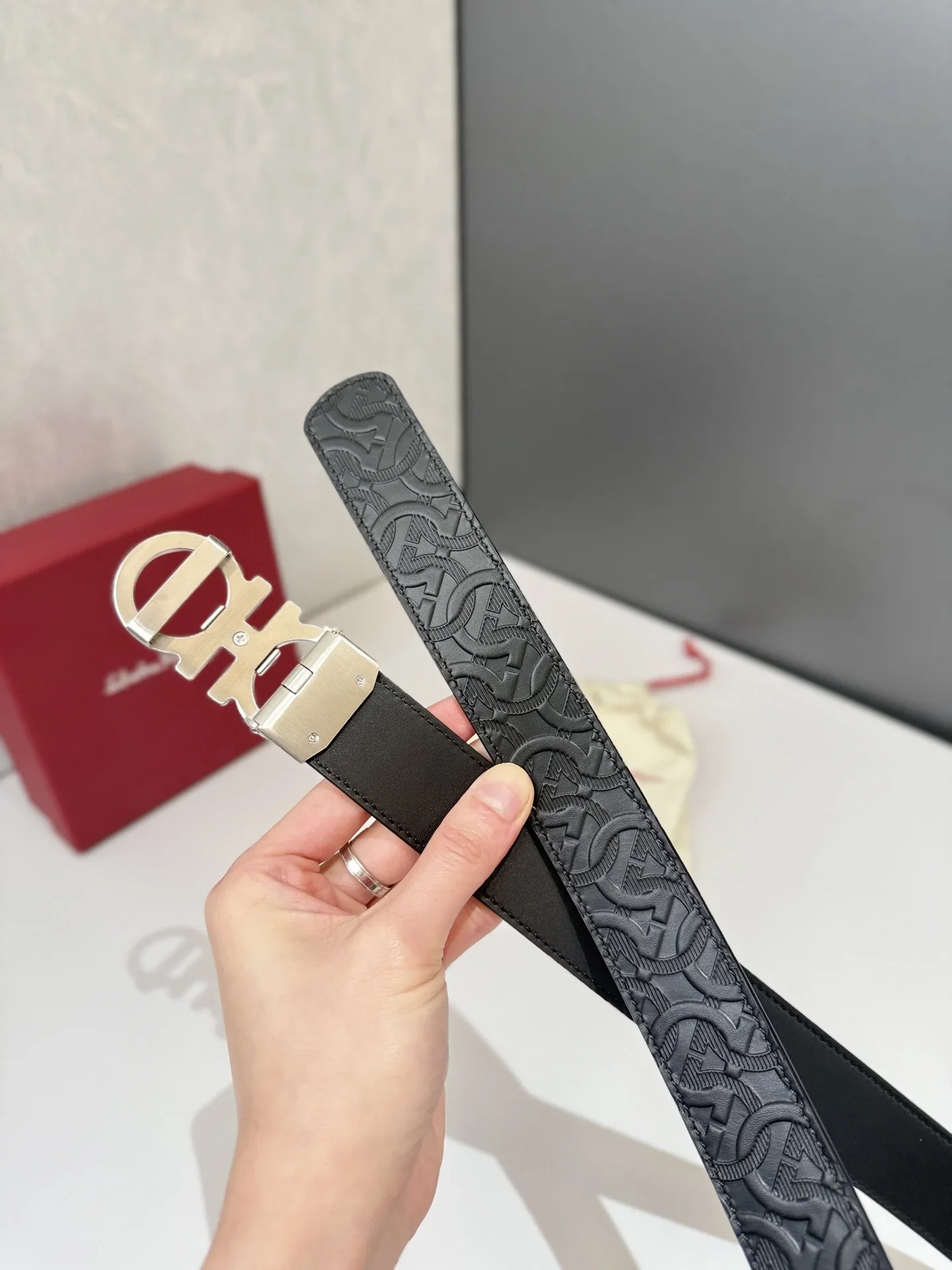 MONTBLANC Belts Embossed Leather (Black) 170202607050709 - Image 4