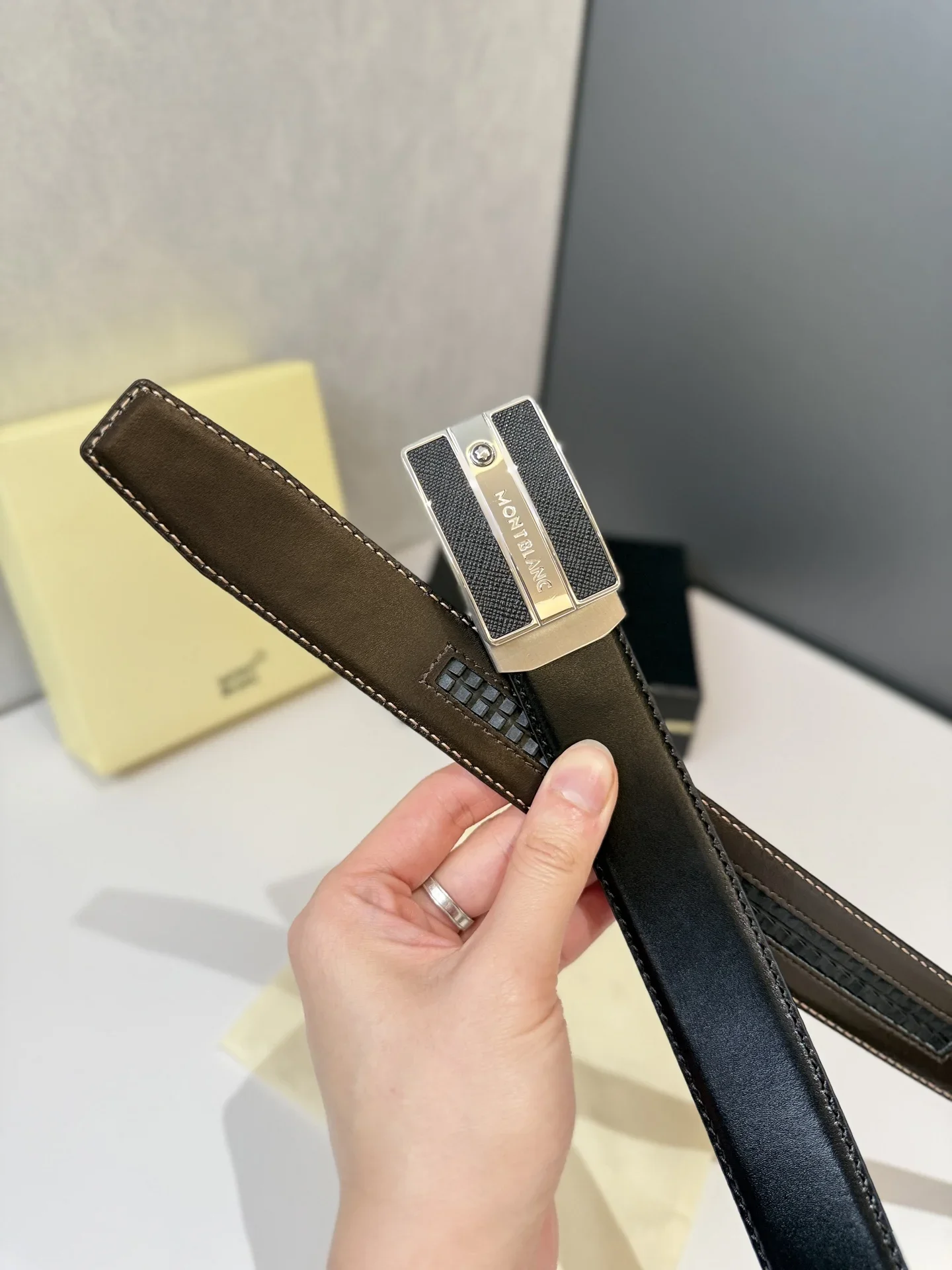 MONTBLANC Belts Smooth Leather (Black) 170202607050712 - Image 3