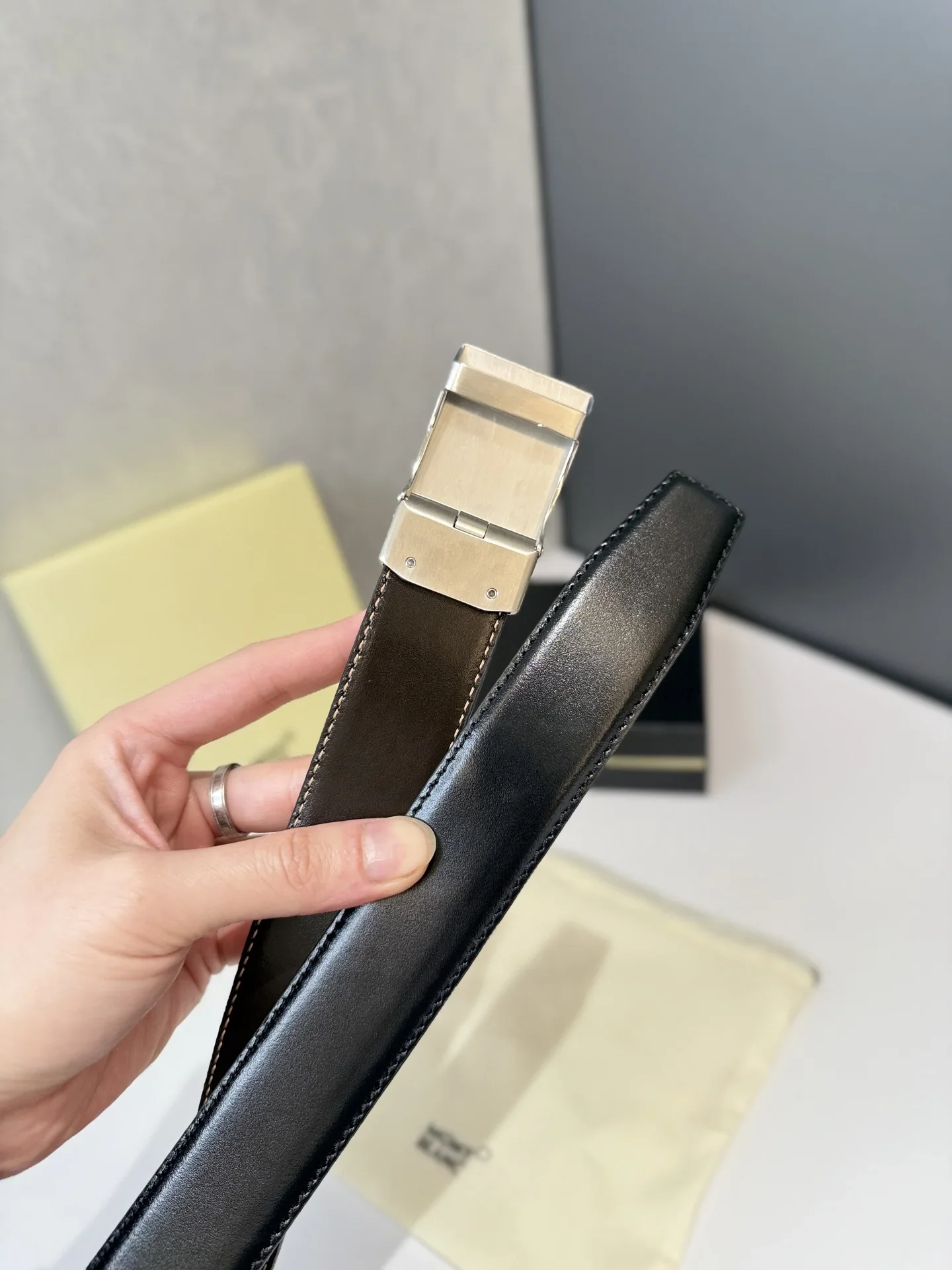 MONTBLANC Belts Smooth Leather (Black) 170202607050712 - Image 4