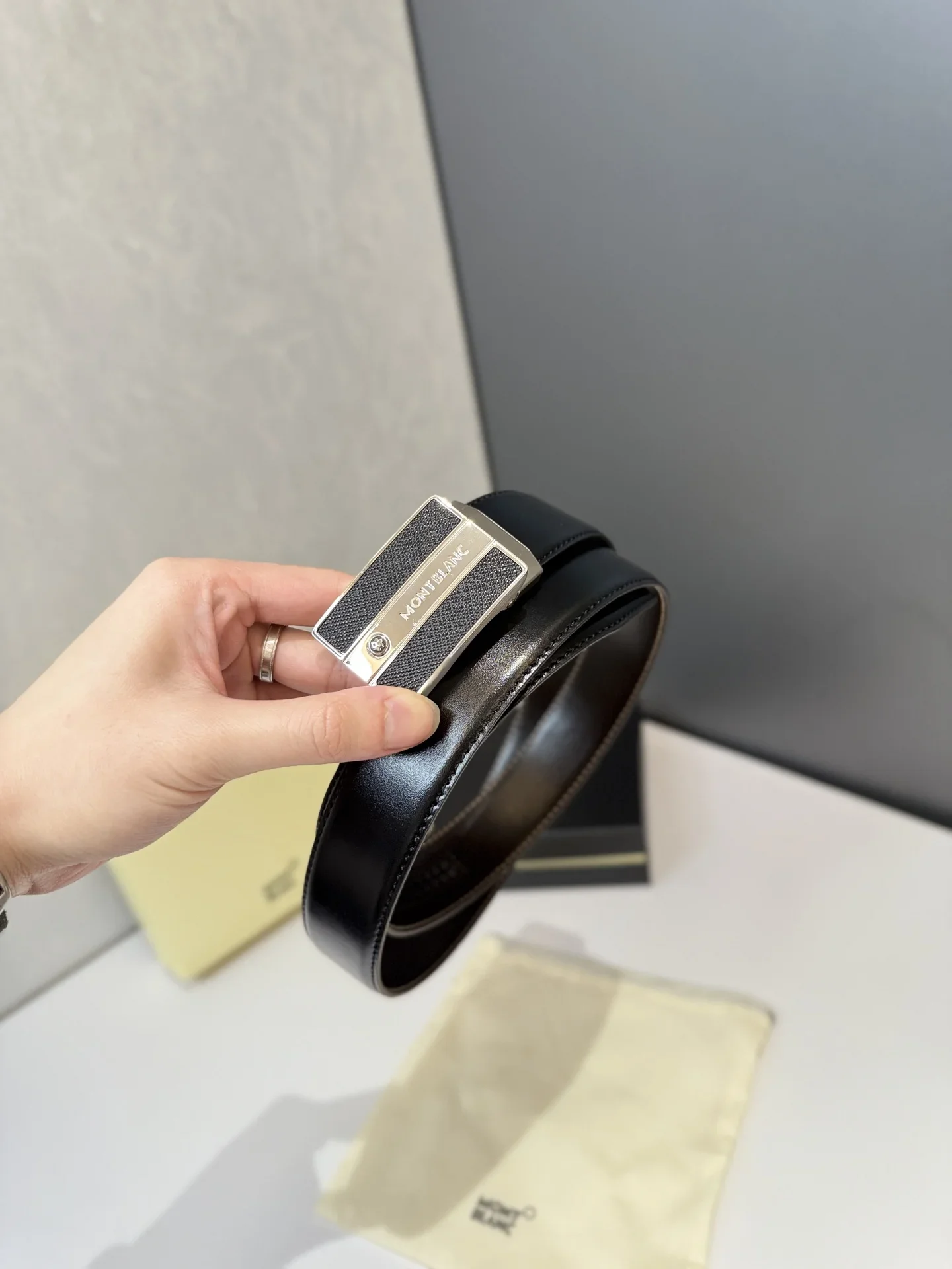 MONTBLANC Belts Smooth Leather (Black) 170202607050712 - Image 6