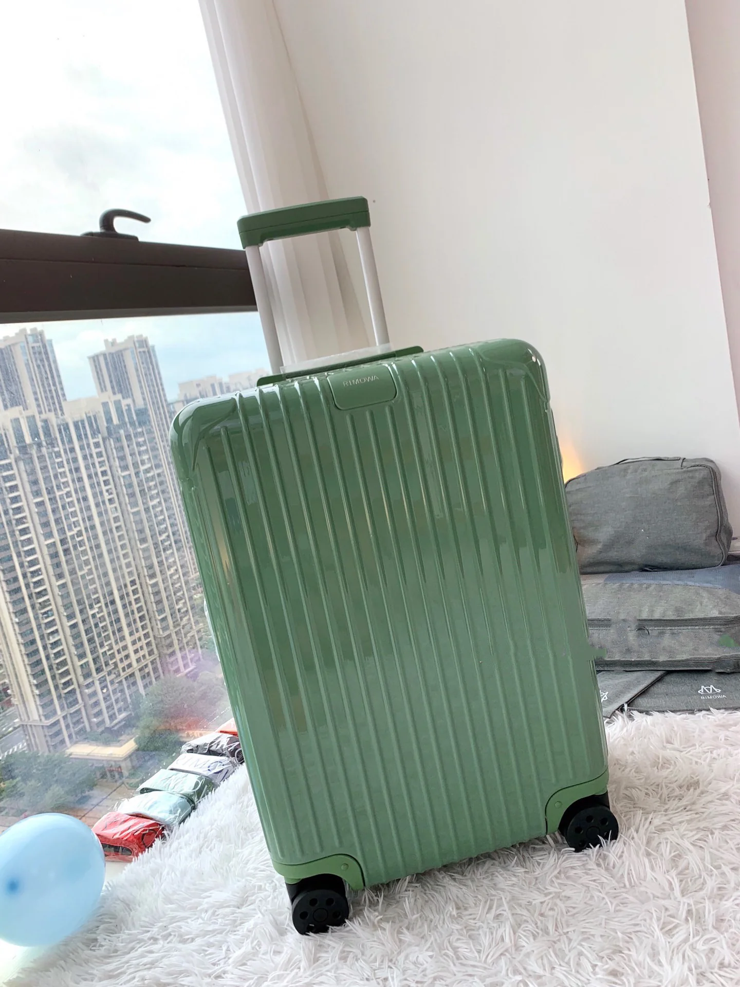 RIMOWA Suitcases 20inch 350202607010153