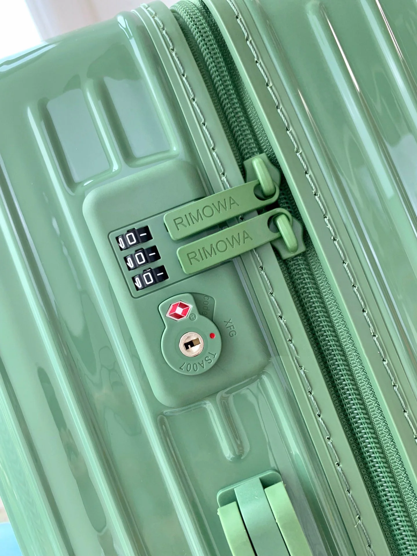 RIMOWA Suitcases 20inch 350202607010153 - Image 6