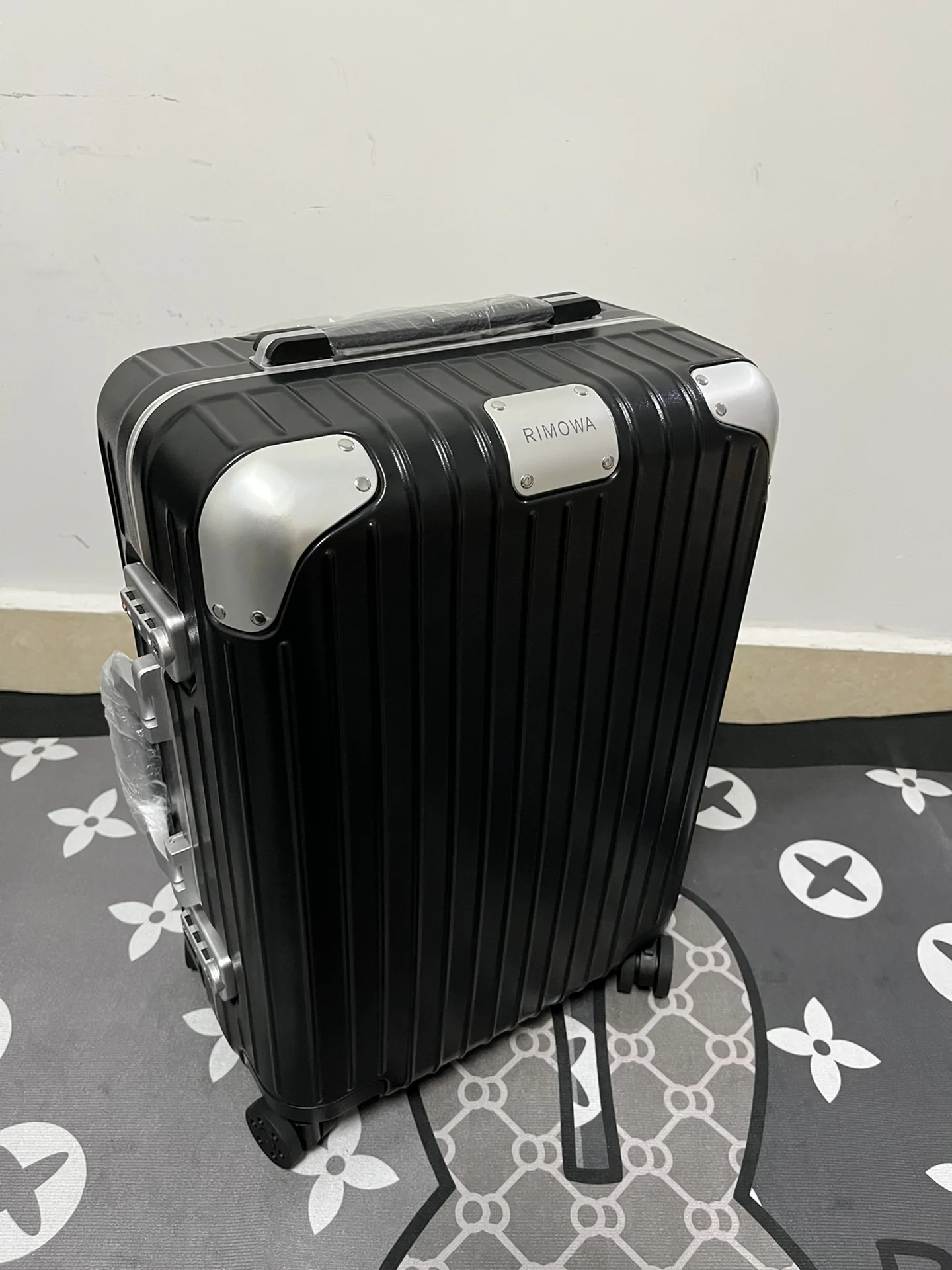 RIMOWA Suitcases 21inch 550202607010145 - Image 2