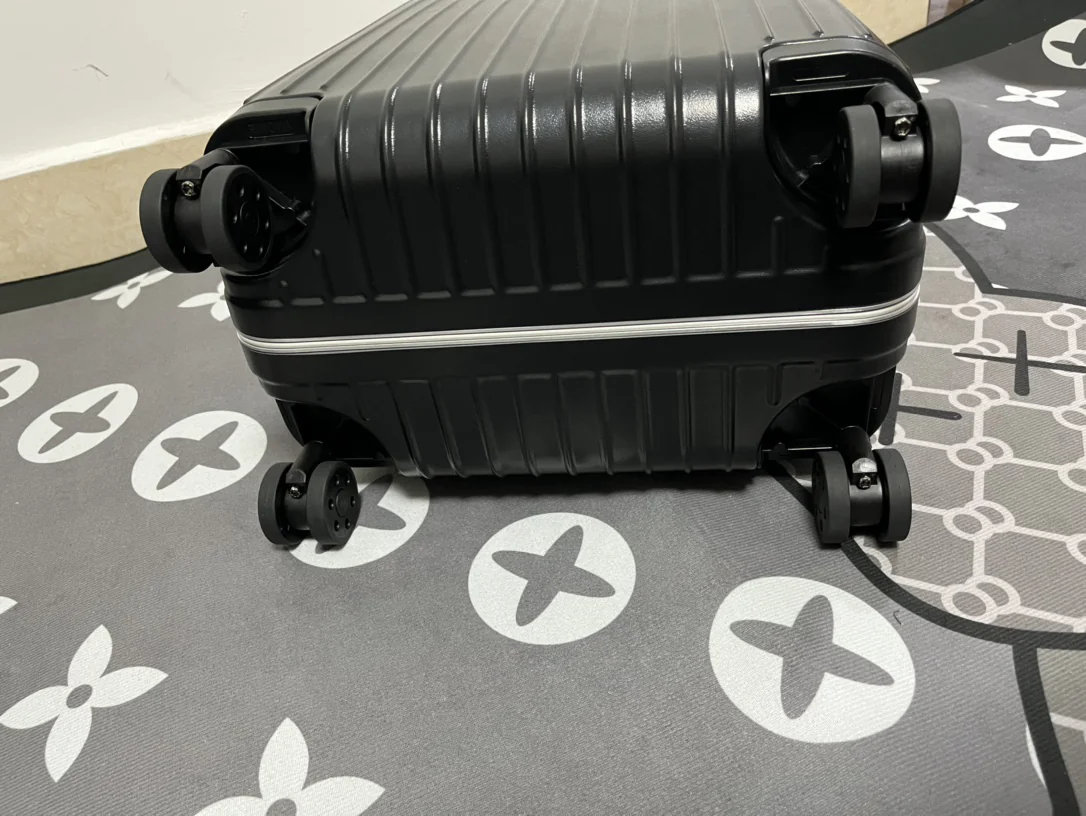 RIMOWA Suitcases 21inch 550202607010145 - Image 9