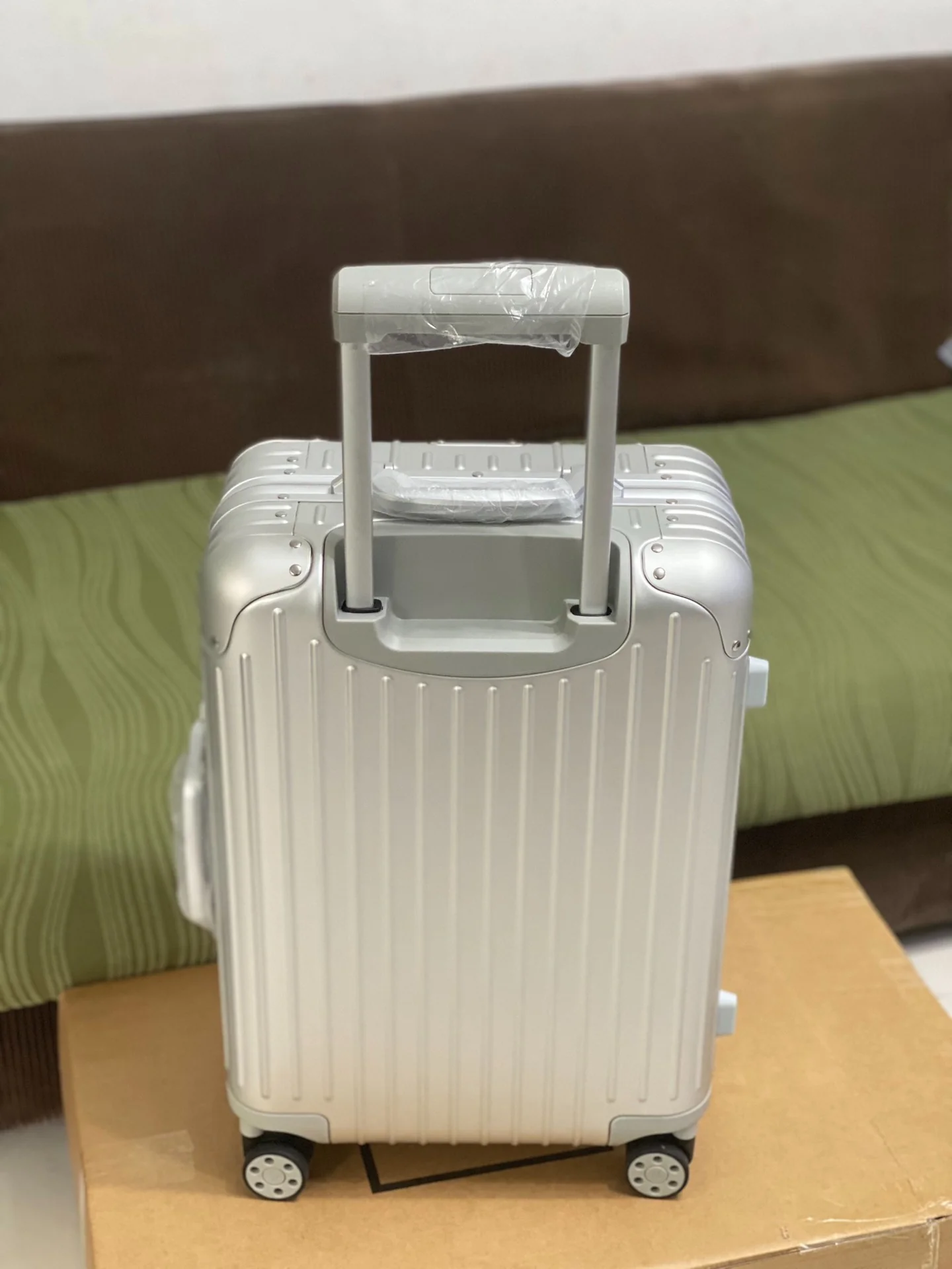 RIMOWA Suitcases 21inch 580202607010146 - Image 2