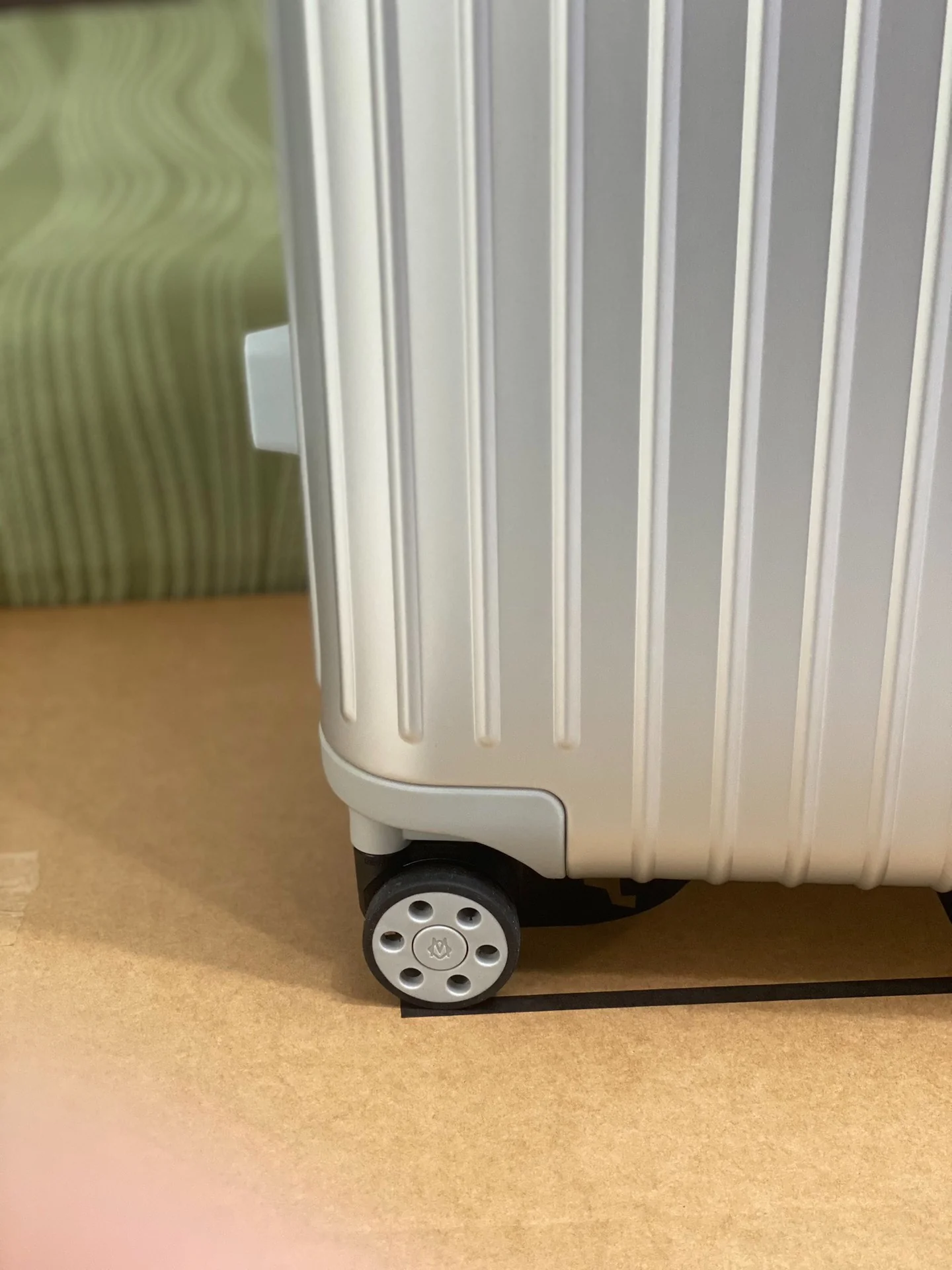RIMOWA Suitcases 21inch 580202607010146 - Image 6