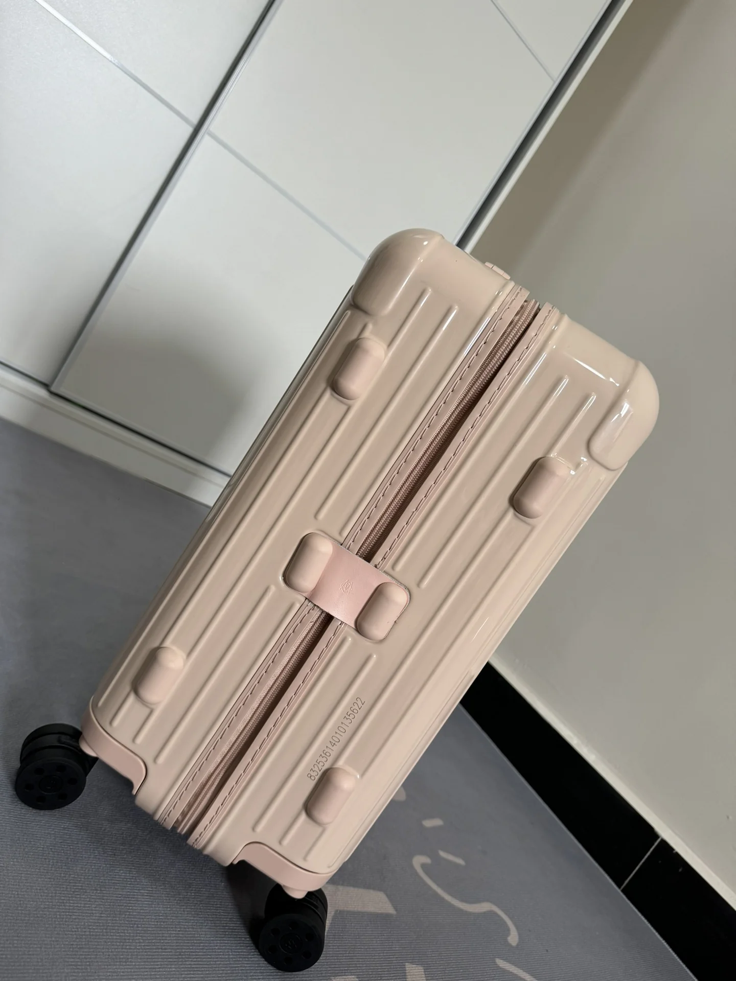 RIMOWA Suitcases 330202607010120 - Image 4