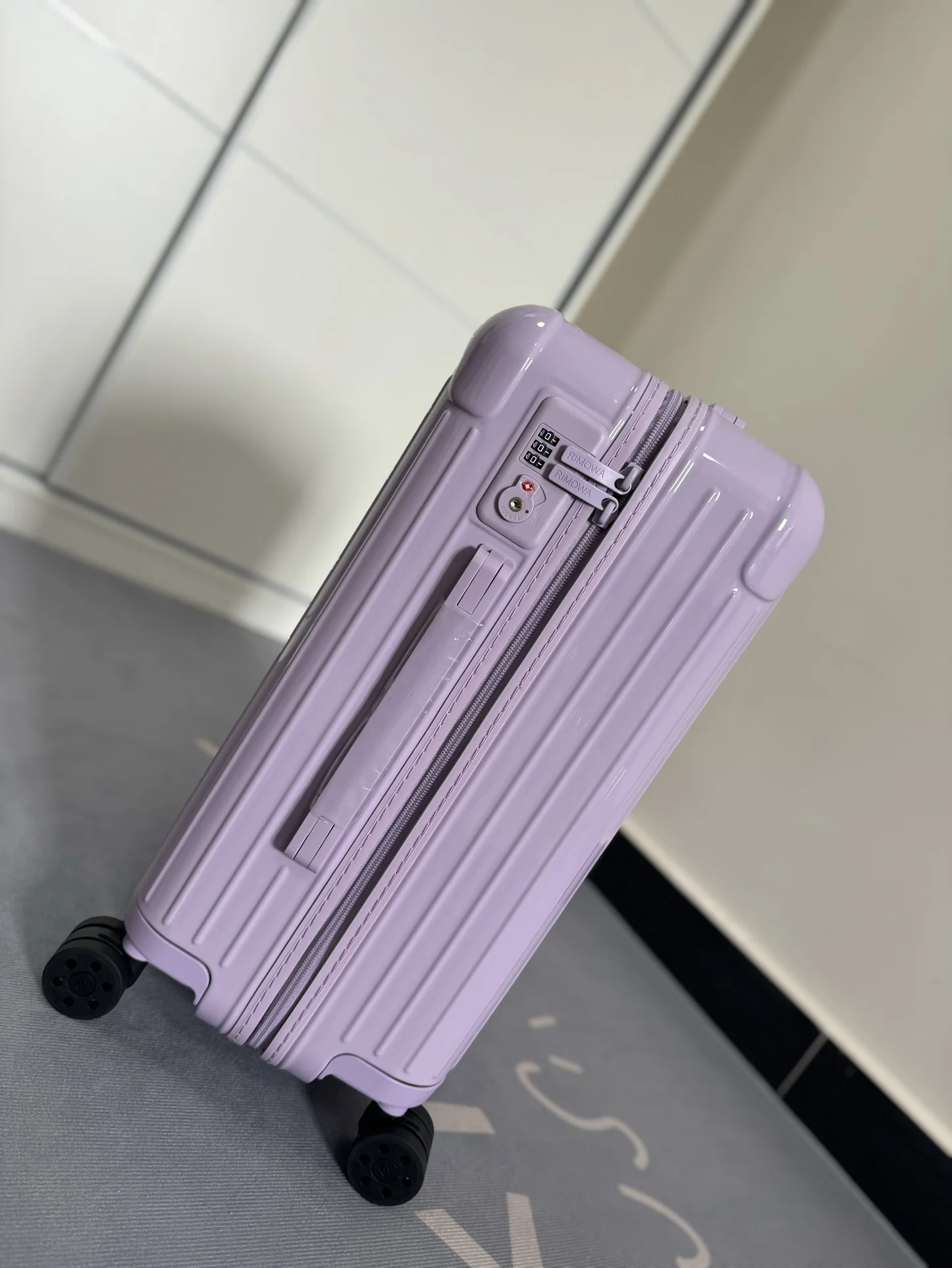 RIMOWA Suitcases 330202607010121 - Image 3