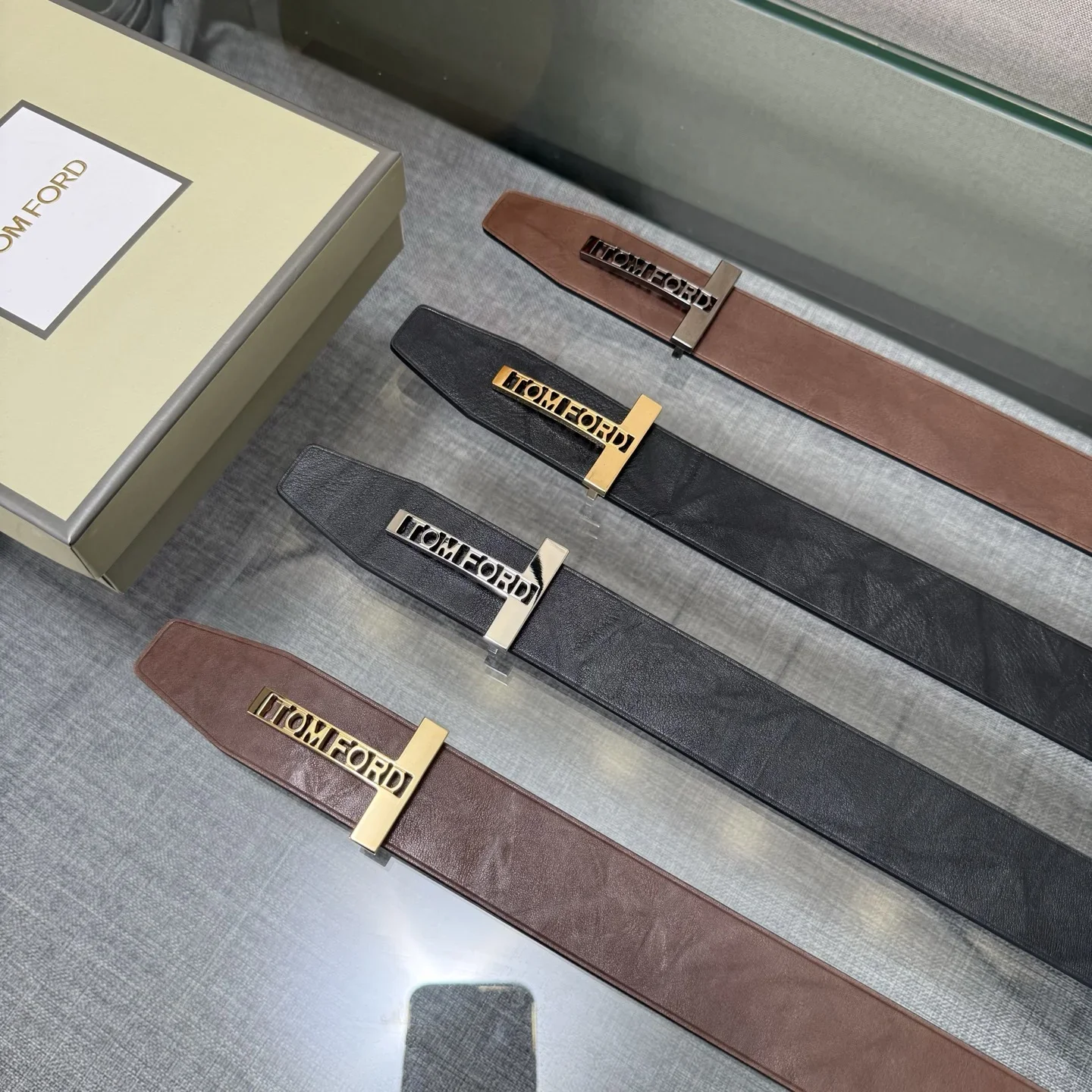 TOM FORD Belts Calf Leather (Black-Brown) 170202607050770