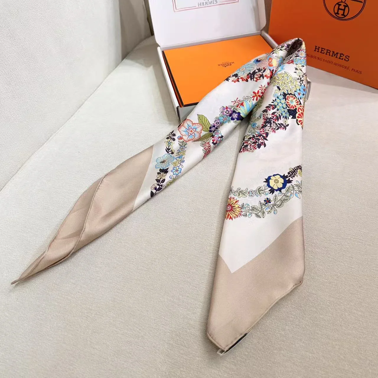 UNCATEGORIZED Scarves & Twilly 175202607020628 - Image 6