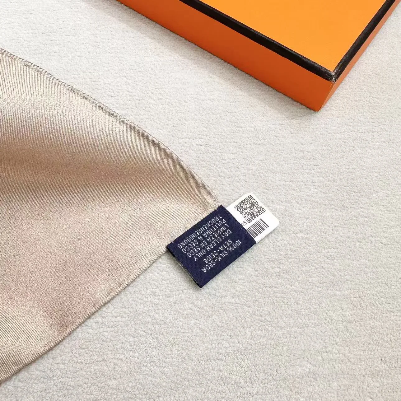 UNCATEGORIZED Scarves & Twilly 175202607020628 - Image 8