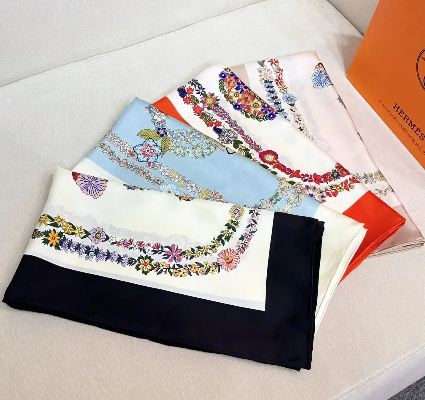 UNCATEGORIZED Scarves & Twilly 175202607020628 - Image 9