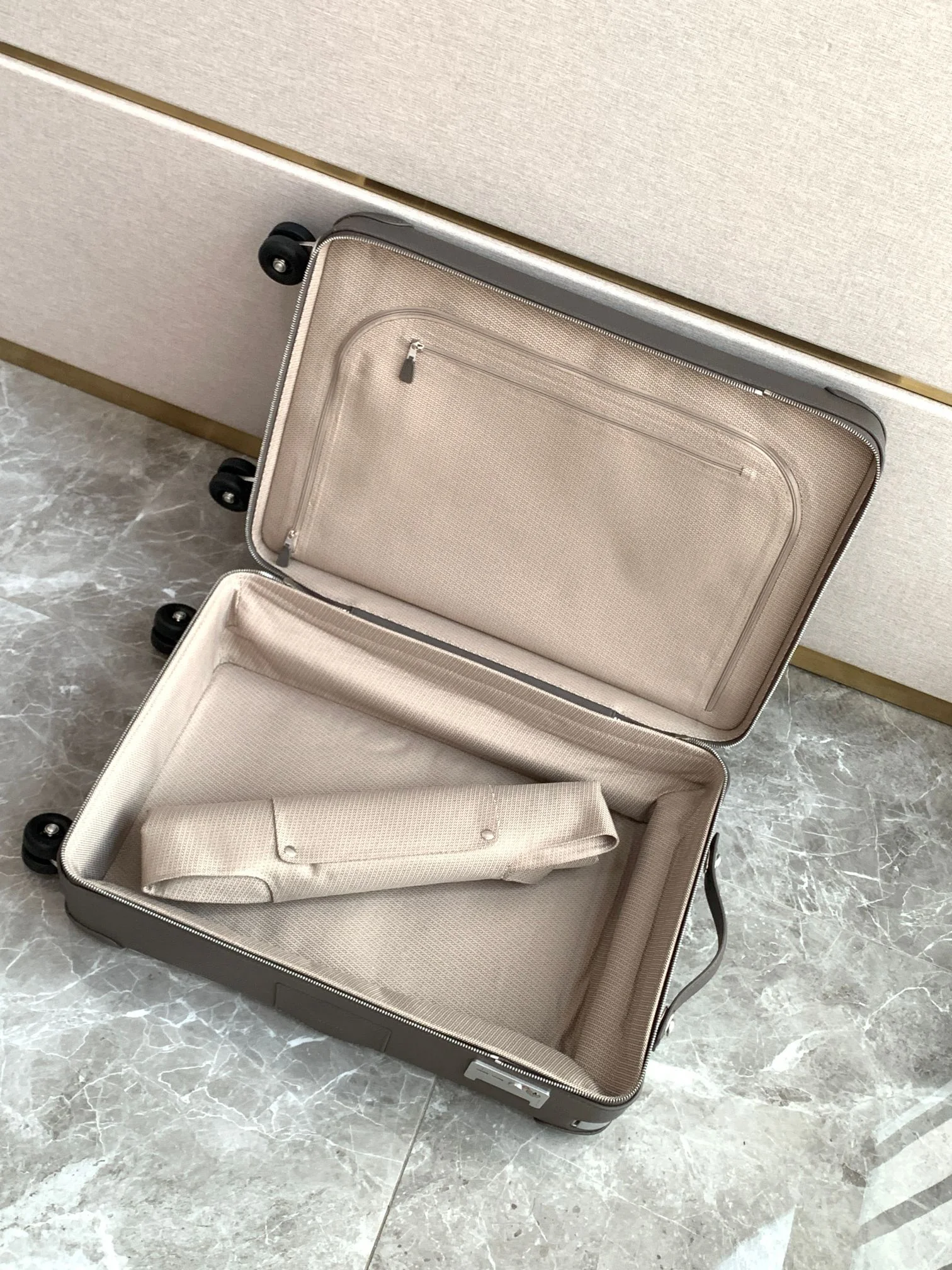 UNCATEGORIZED Suitcases 33x55x20cm 4000202607010093 - Image 9