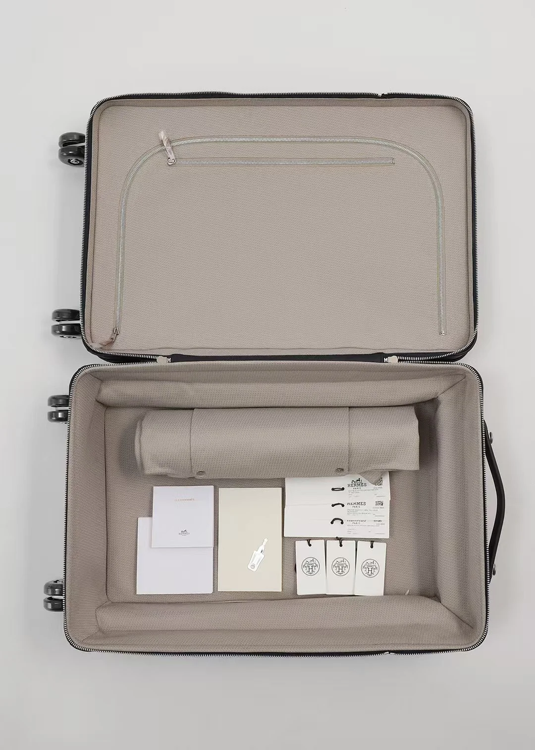 UNCATEGORIZED Suitcases 35x57x20cm 3500202607010068 - Image 4