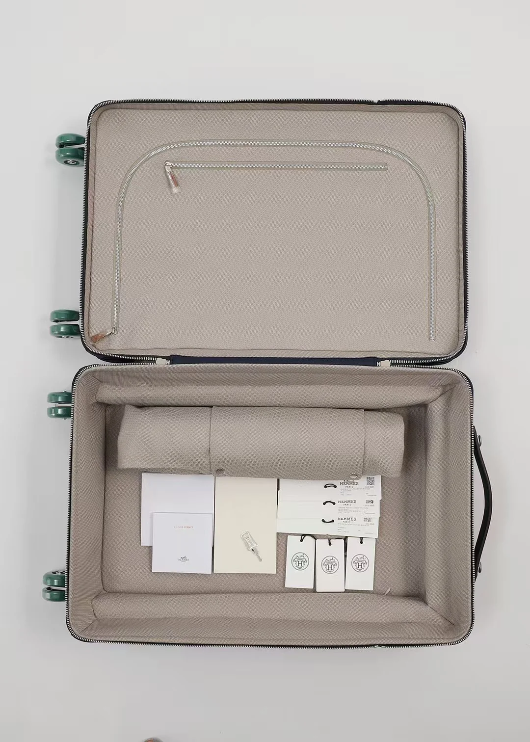UNCATEGORIZED Suitcases 35x57x20cm 3500202607010069 - Image 5