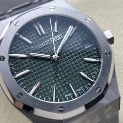 Alternative view of AUDEMARS PIGUET Automated Automated 15510ST (Green Dial) 40mm A450202608050078