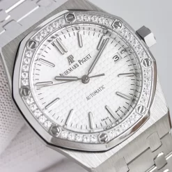 Alternative view of AUDEMARS PIGUET Royal Oak Automatic 15550ST (White-Black Dial) 37mm A600202608050119