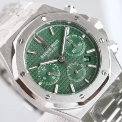Alternative view of AUDEMARS PIGUET Royal Oak Automatic 26331OR (Green-Blue Dial) 41mm A550202608050205