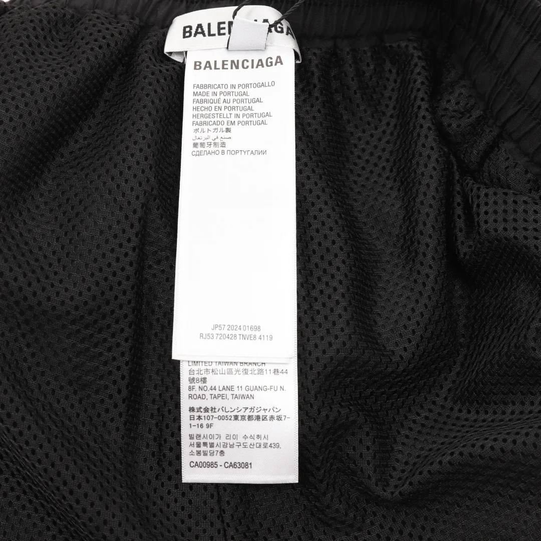 BALENCIAGA Shorts A80202608030090 - Image 3
