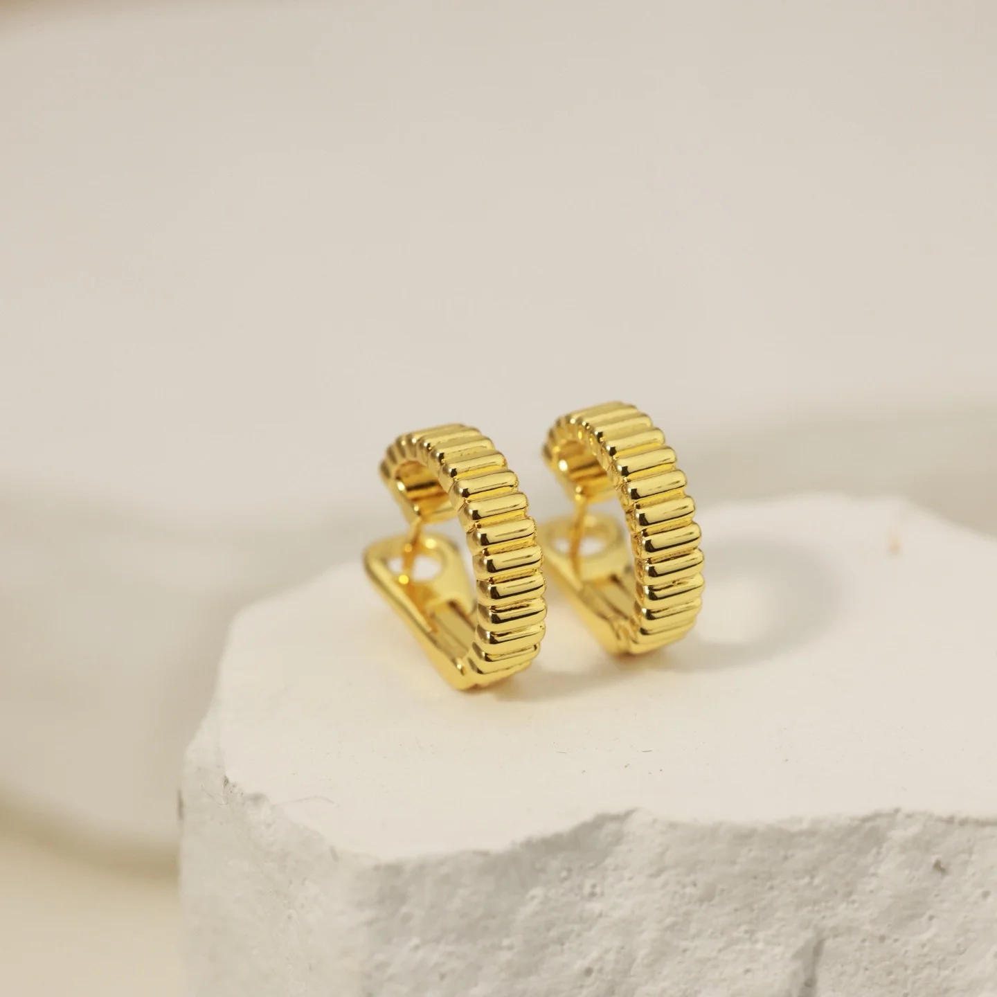 BOUCHERON Earrings Gold Plated Silver G5202608050207 - Image 4