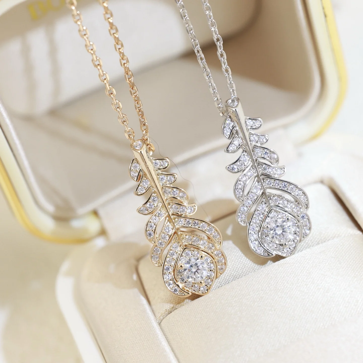 BOUCHERON Necklaces Gold Alloy ONE SIZE F5202608050227