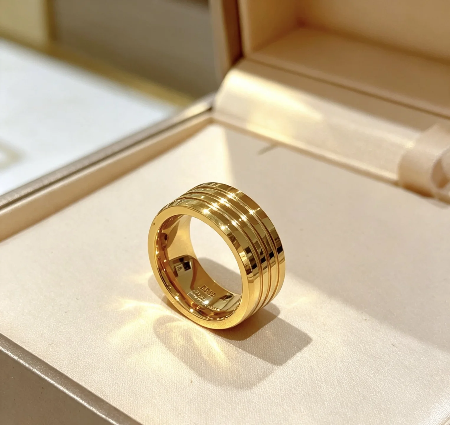 BVLGARI Necklaces Gold 6-11 I5202608050043 - Image 8