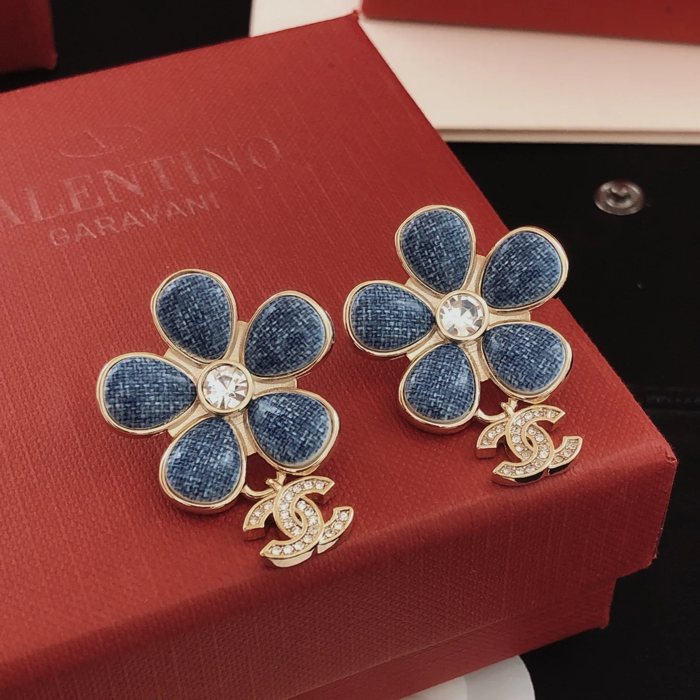 CHANEL Earrings Brass F5202608050069 - Image 3
