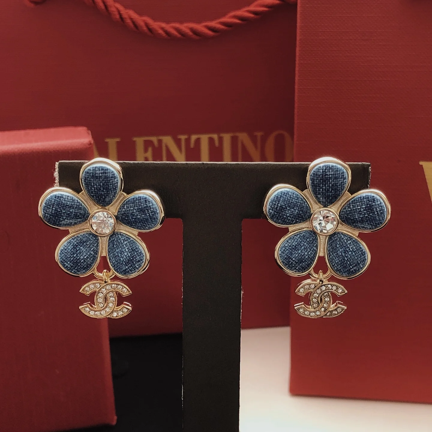 CHANEL Earrings Brass F5202608050069 - Image 4