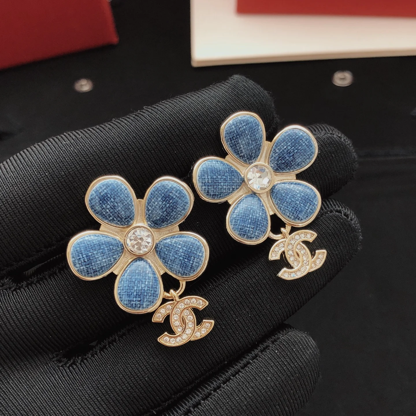 CHANEL Earrings Brass F5202608050069 - Image 5