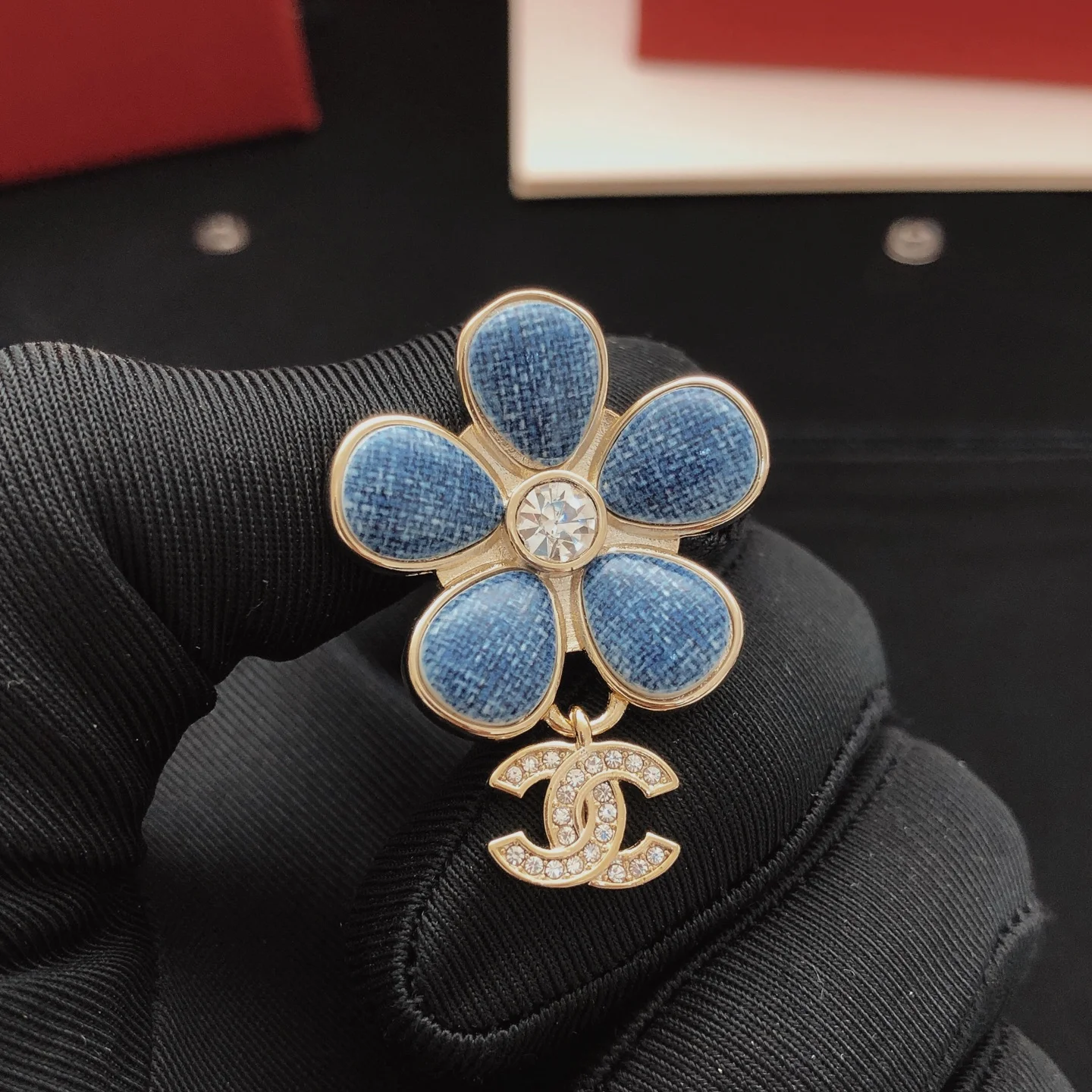 CHANEL Earrings Brass F5202608050069 - Image 6