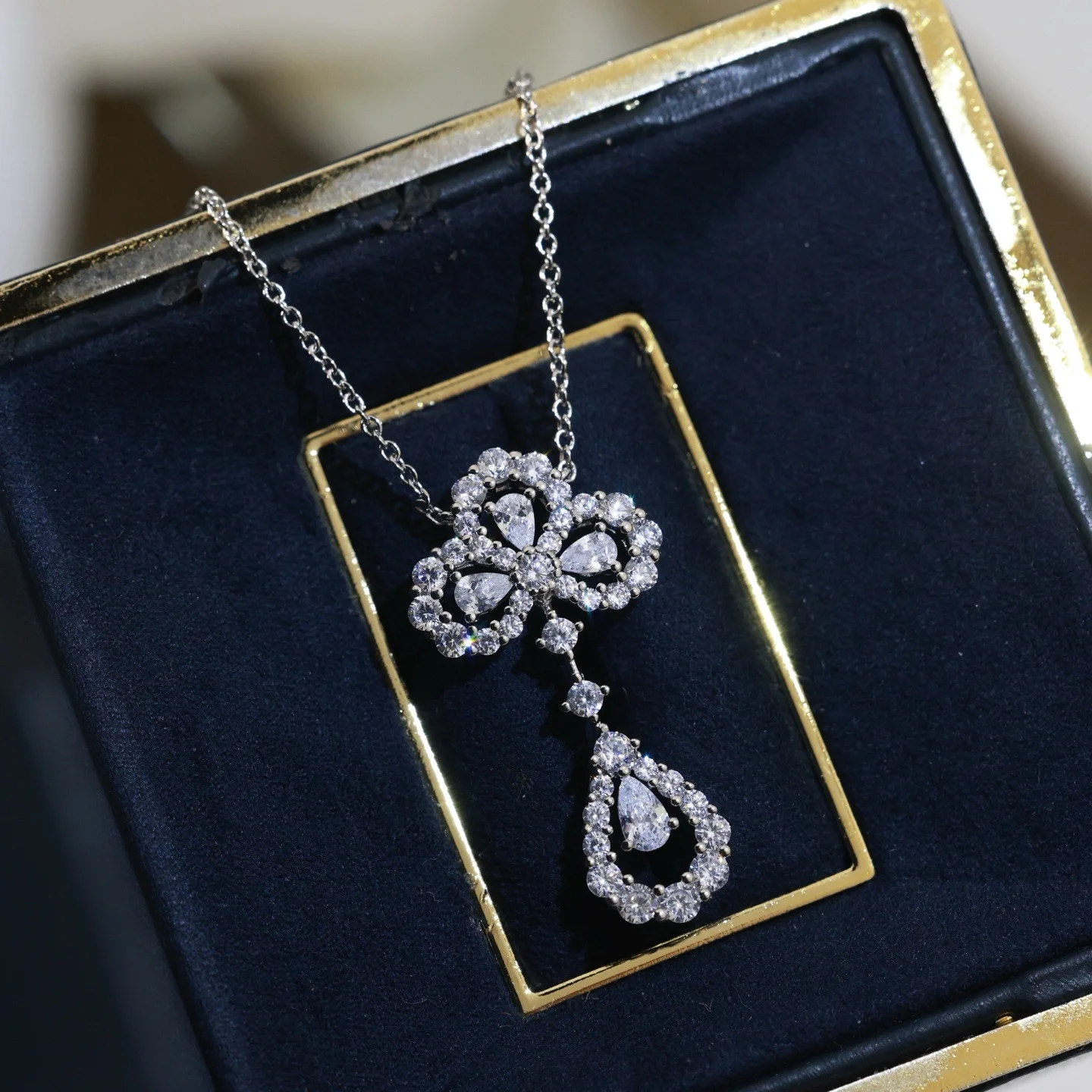 HARRY WINSTON Necklaces Gold Plated One Size F5202608050003 - Image 4