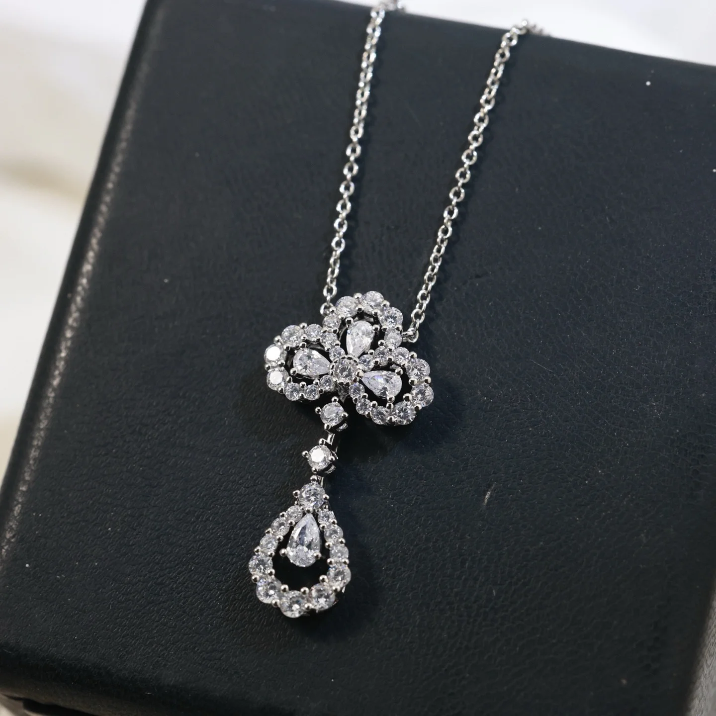 HARRY WINSTON Necklaces Gold Plated One Size F5202608050003 - Image 5