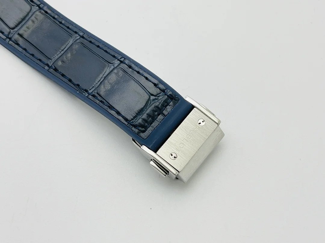 HUBLOT Classic Fusion Automatic 415NX1112VRMXM16 (Blue Dial) 42mm HB A850202608050224 - Image 9