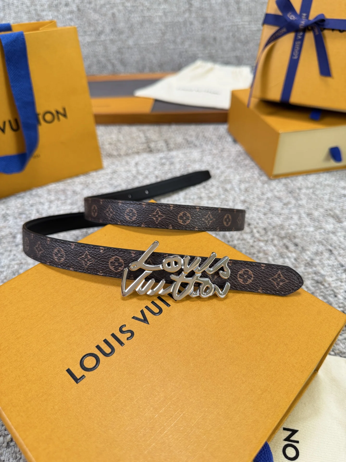 LV Belts 2.0cm Width A60202608050018 - Image 5