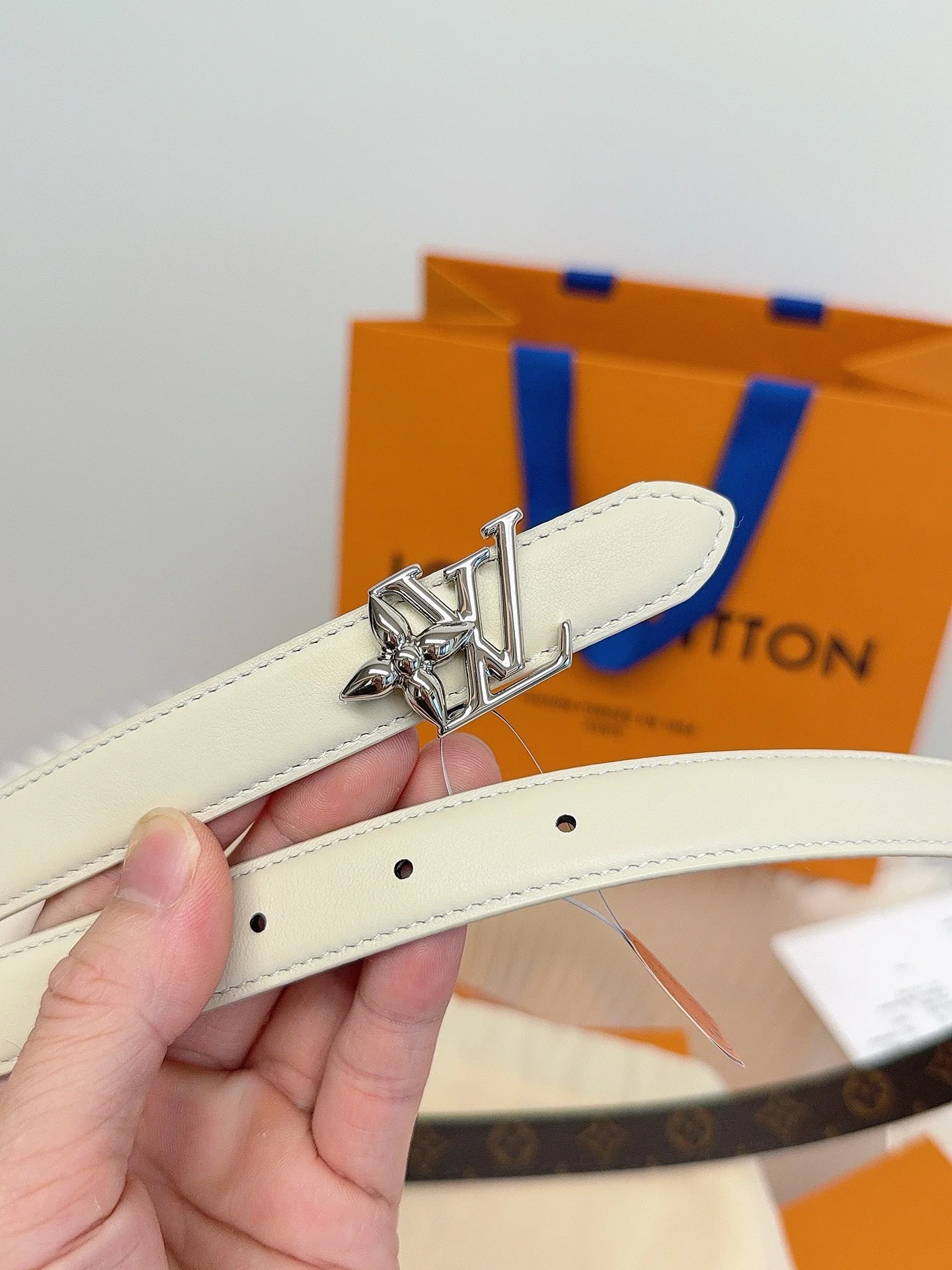 LV Belts 2.0cm Width A60202608050295 - Image 6
