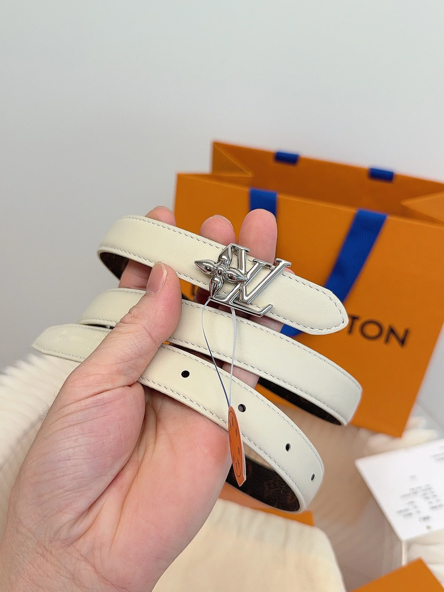 LV Belts 2.0cm Width A60202608050295 - Image 8