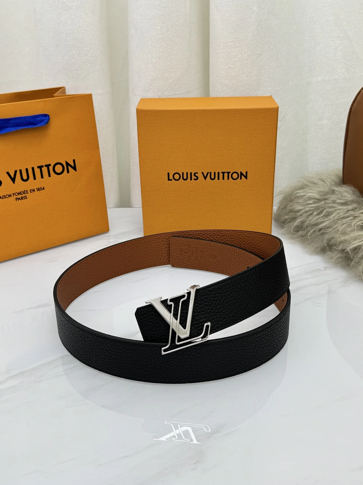 LV Belts 4.0cm Width A60202608050113 - Image 5
