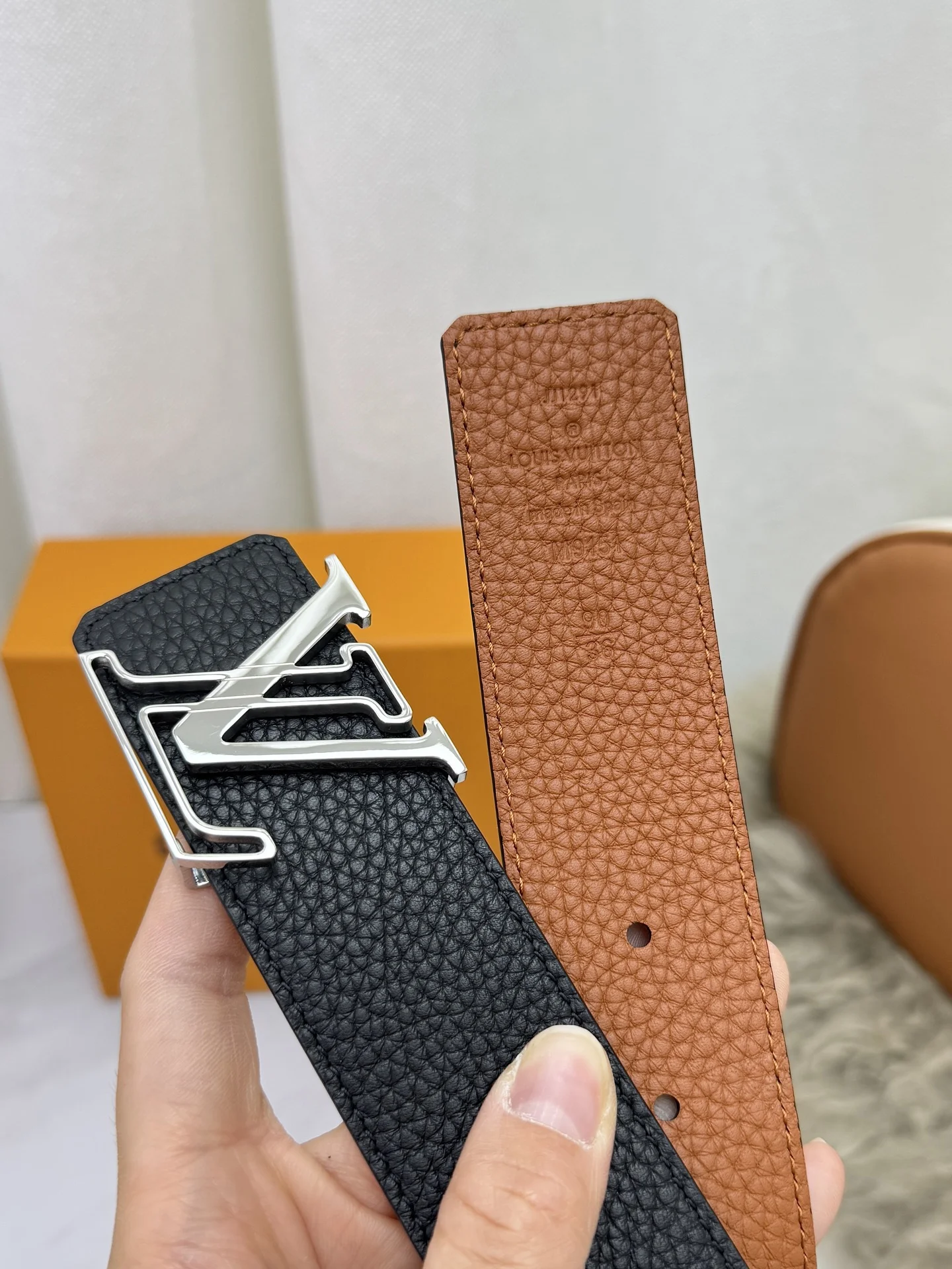 LV Belts 4.0cm Width A60202608050113 - Image 7