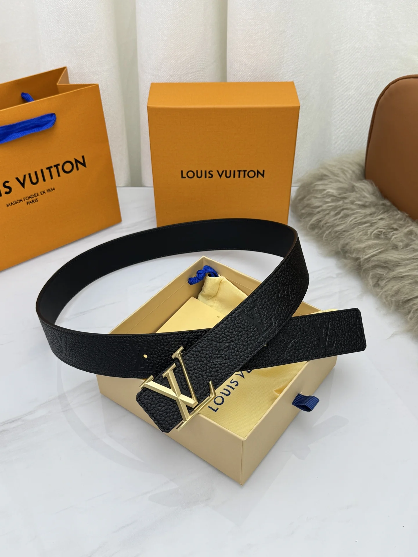 LV Belts 4.0cm Width A60202608050185 - Image 2
