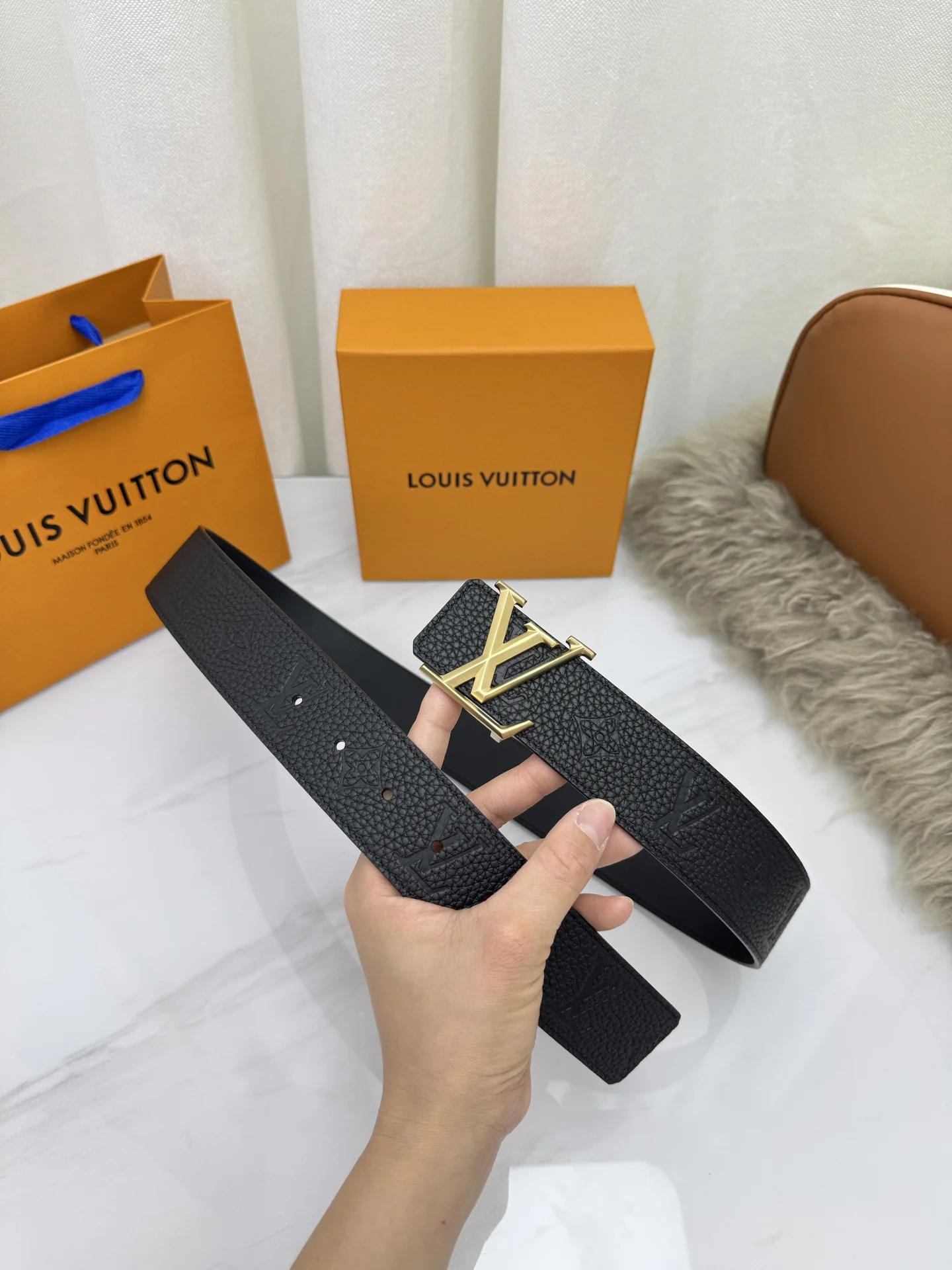 LV Belts 4.0cm Width A60202608050185 - Image 3