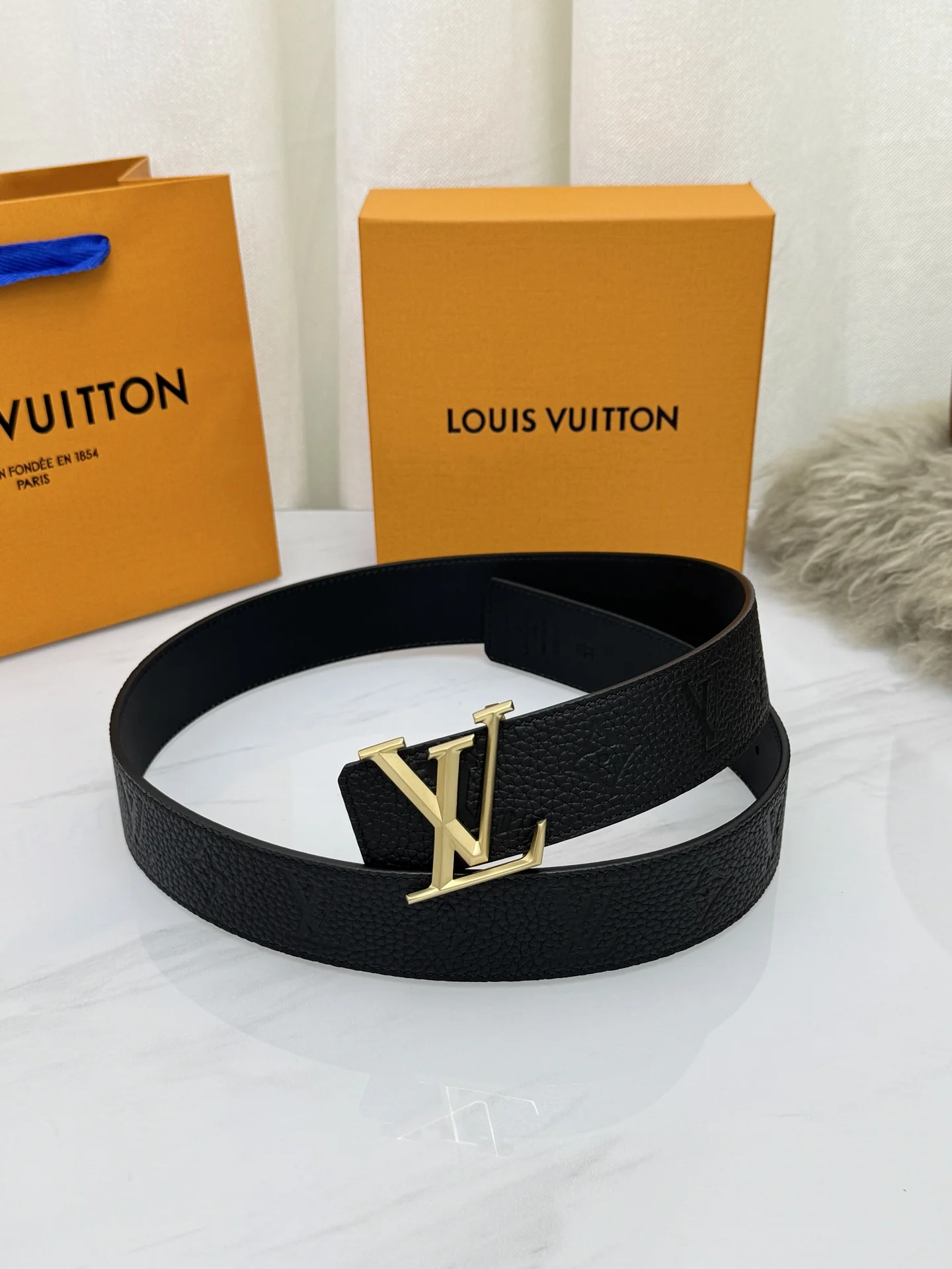 LV Belts 4.0cm Width A60202608050185 - Image 8