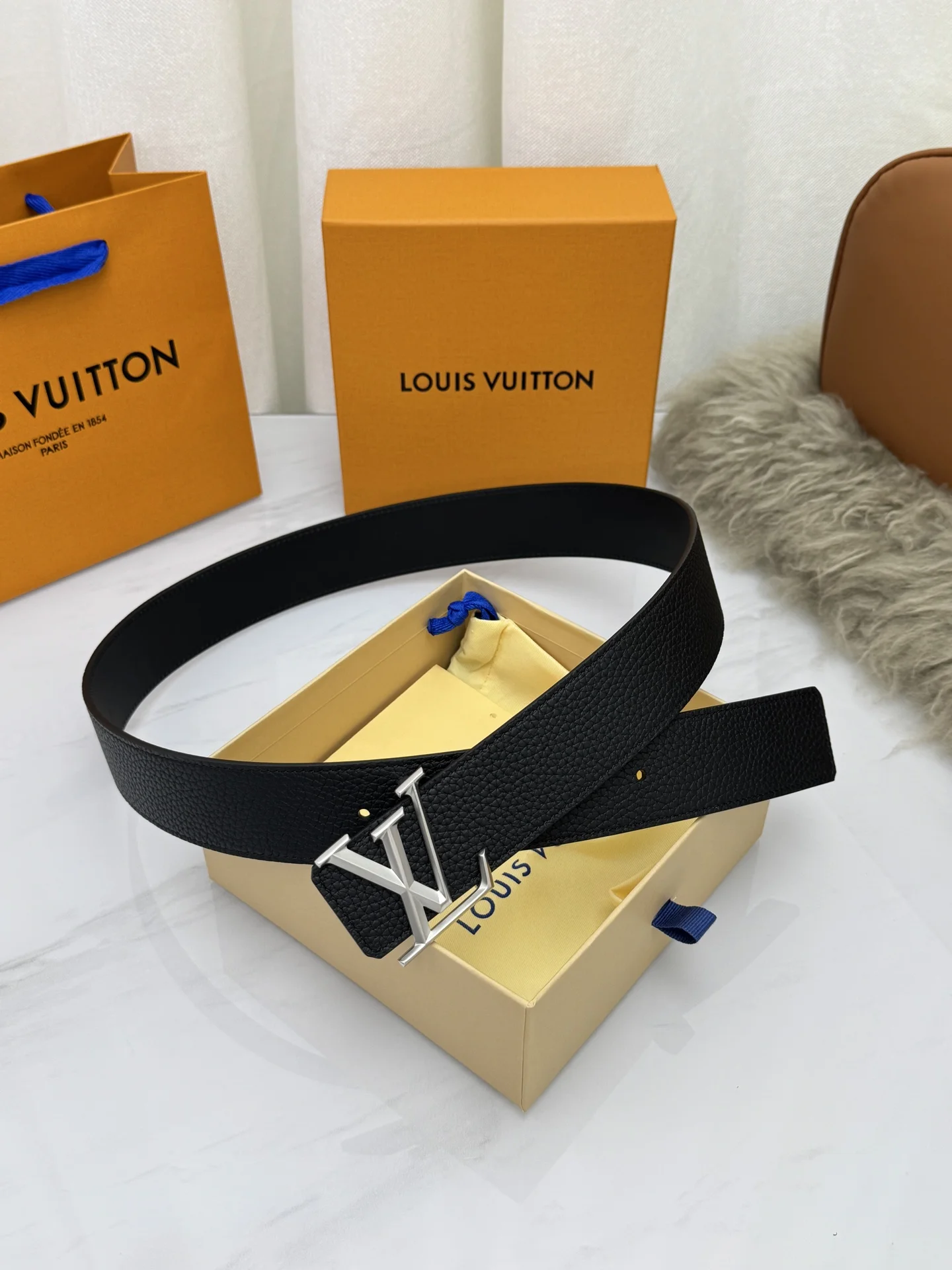 LV Belts 4.0cm Width A60202608050186 - Image 2