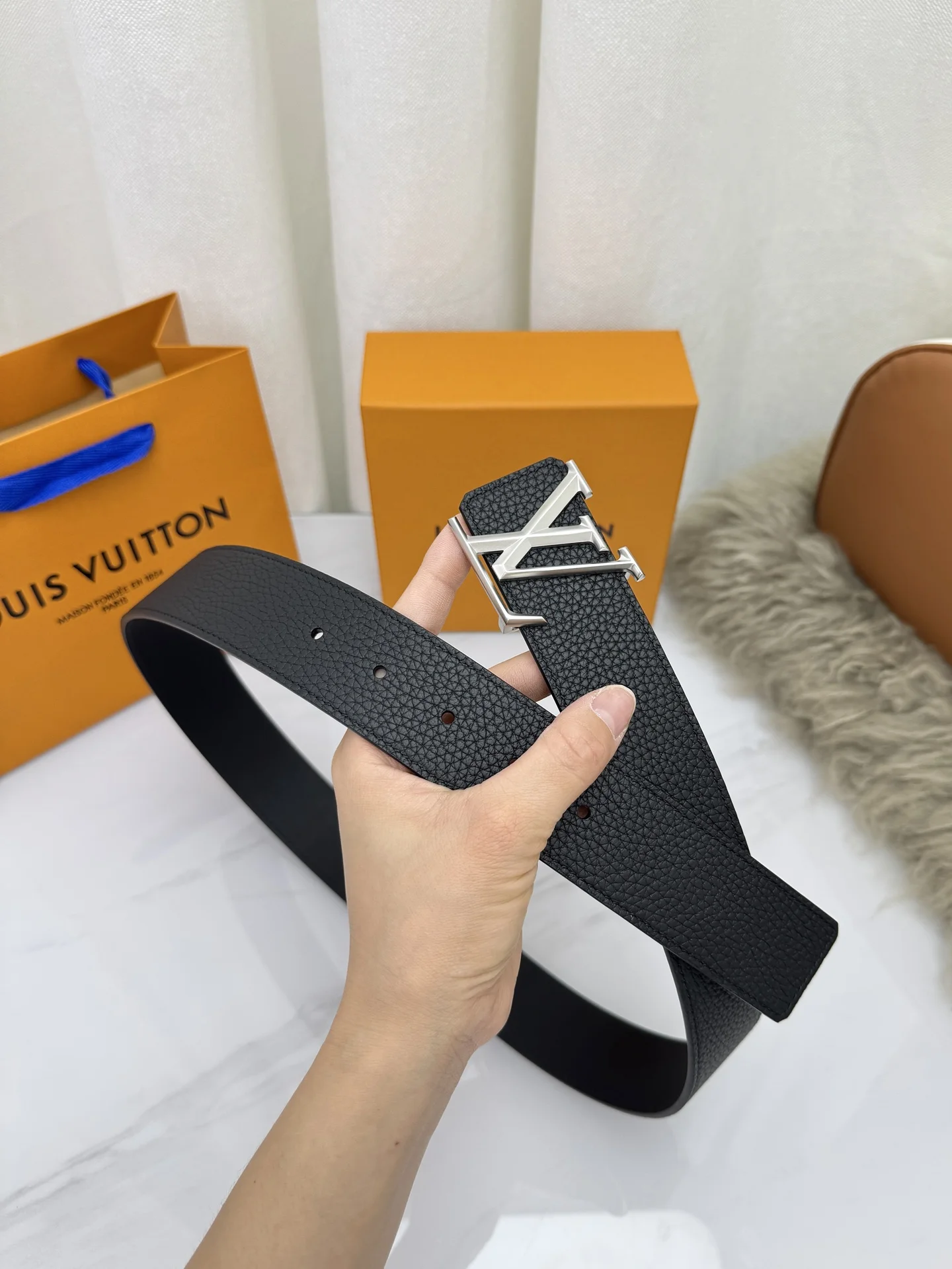 LV Belts 4.0cm Width A60202608050186 - Image 3